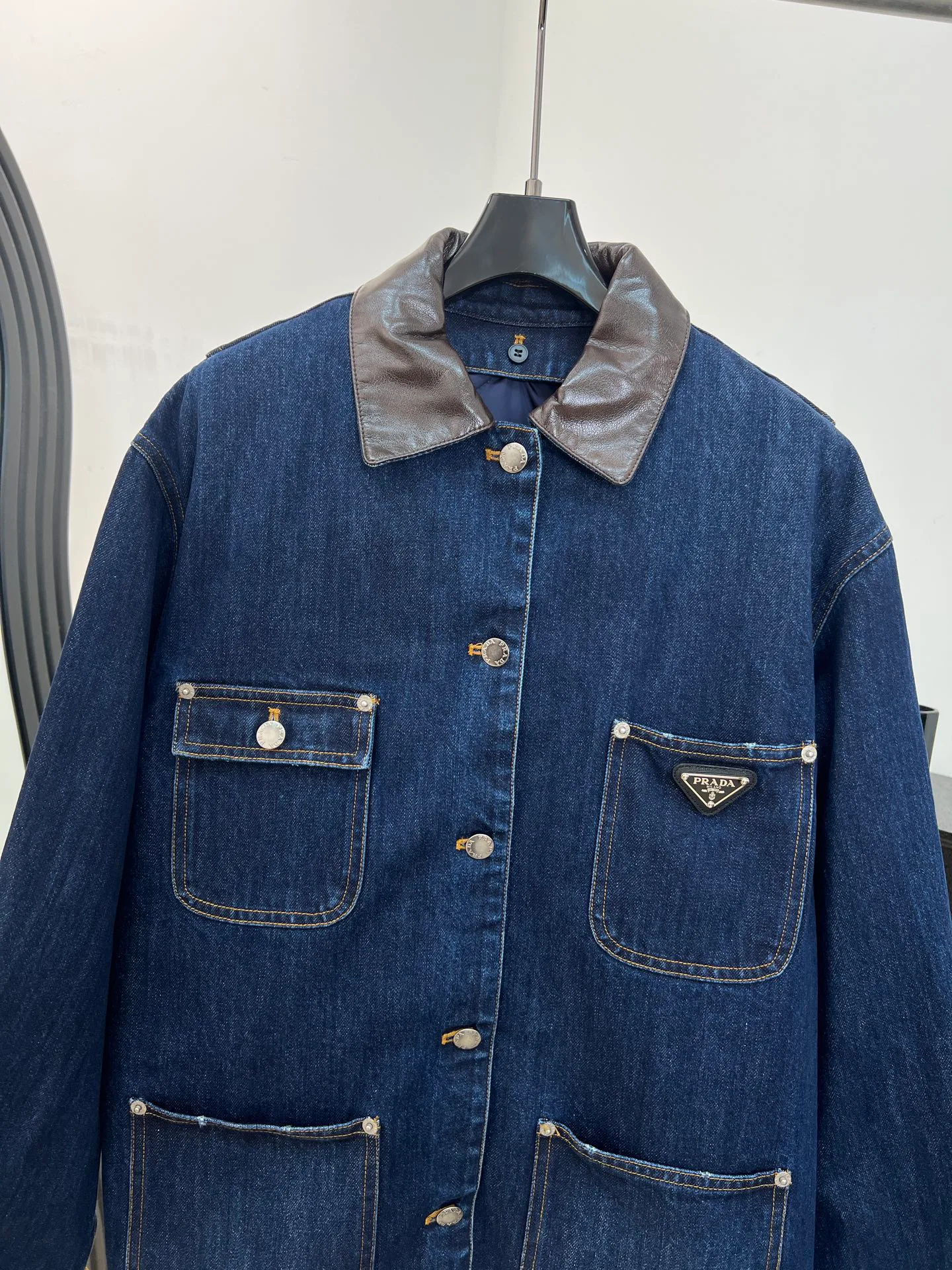 Куртки И Пуховики Женские Prada 18512730