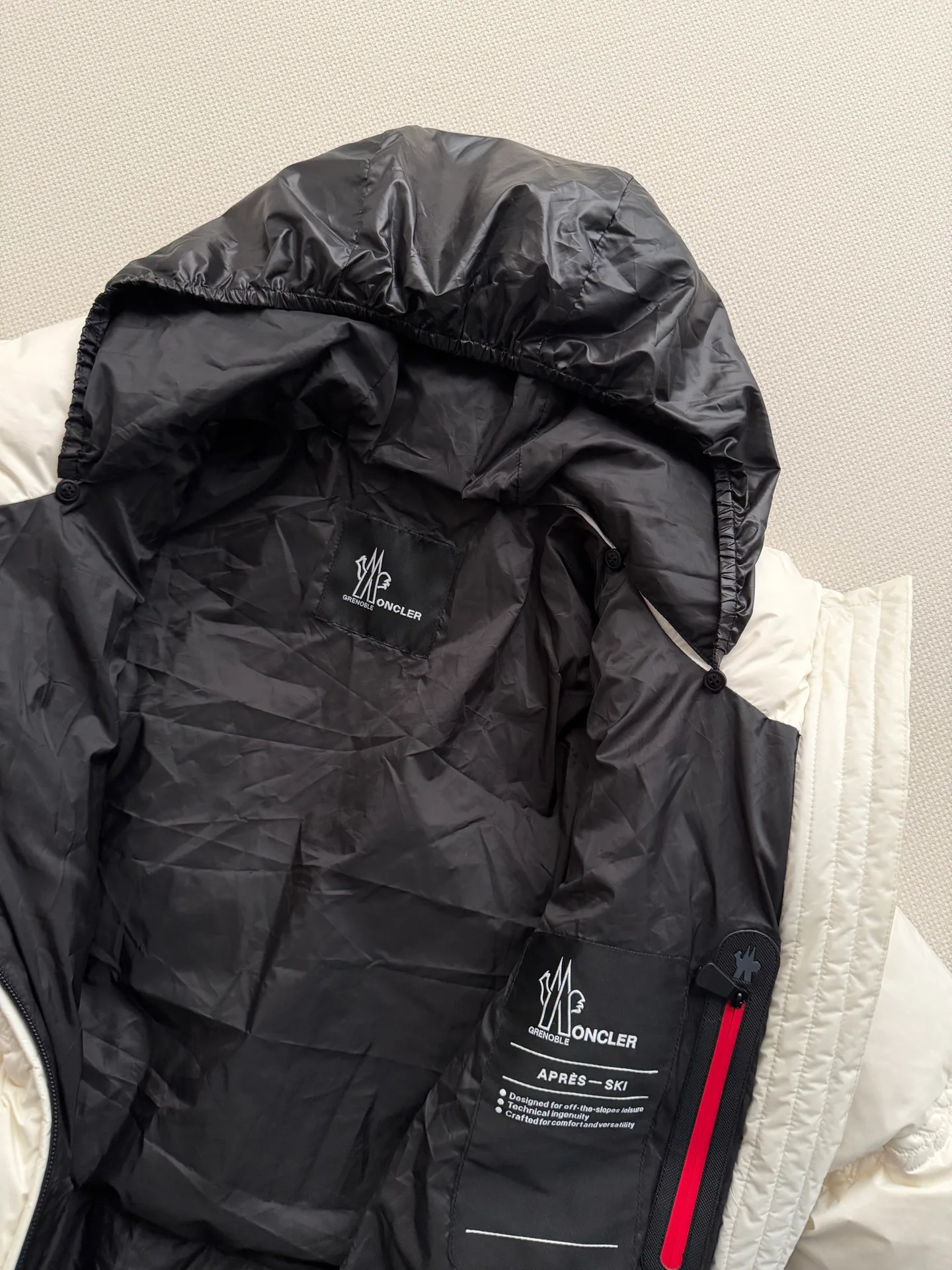 Куртки И Пуховики Женские Moncler 20093080