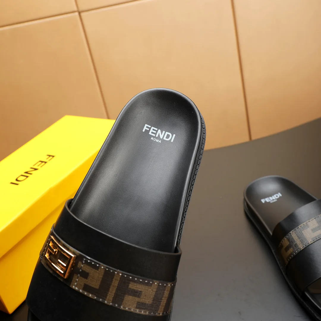 Шлепанцы Женские Fendi 5043923