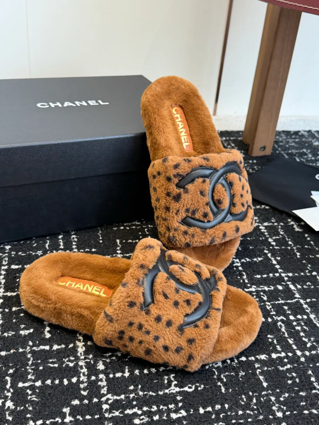 Тапочки Женские Chanel 18053853