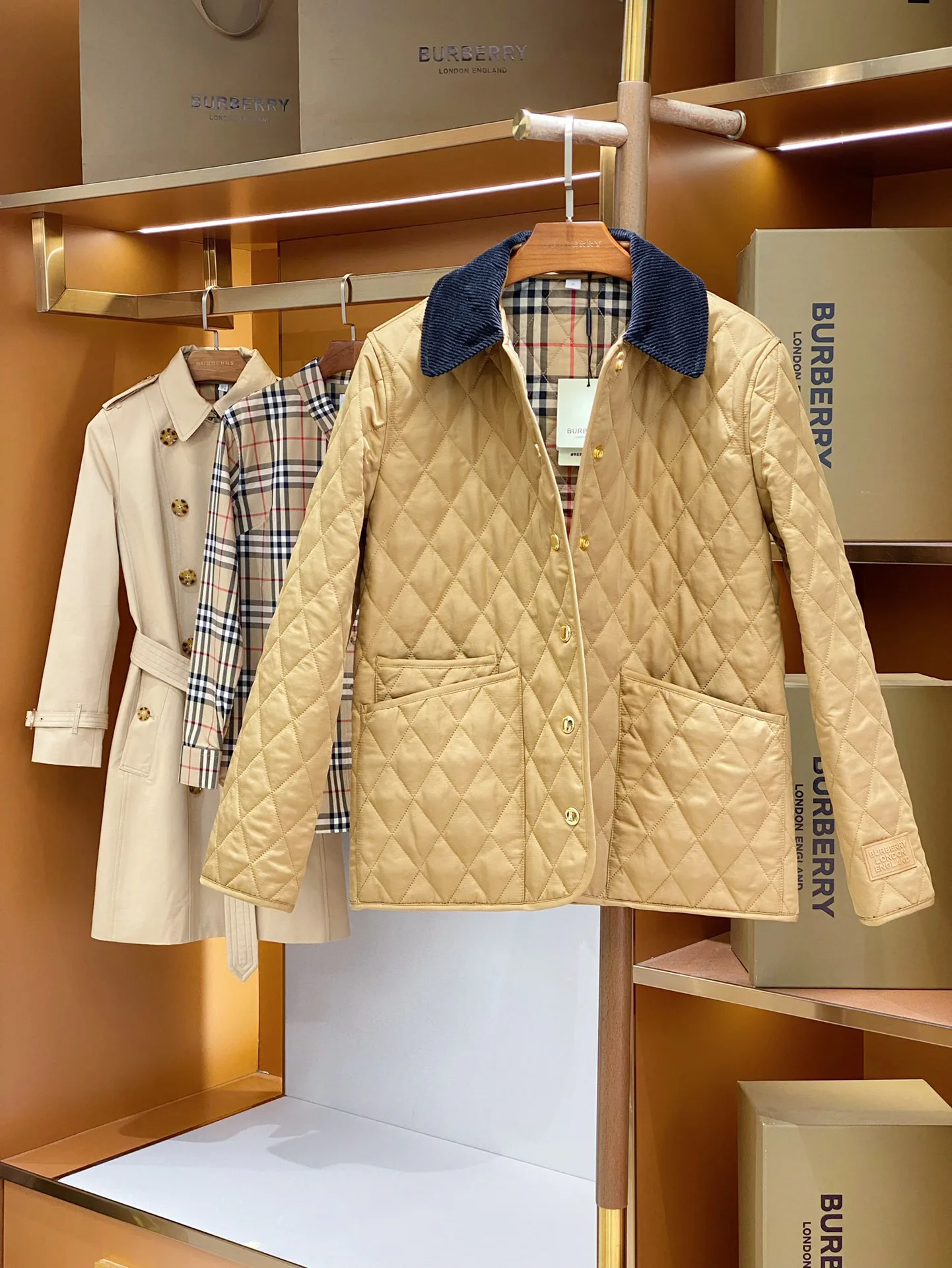 Куртки И Пуховики Женские Burberry 18555682