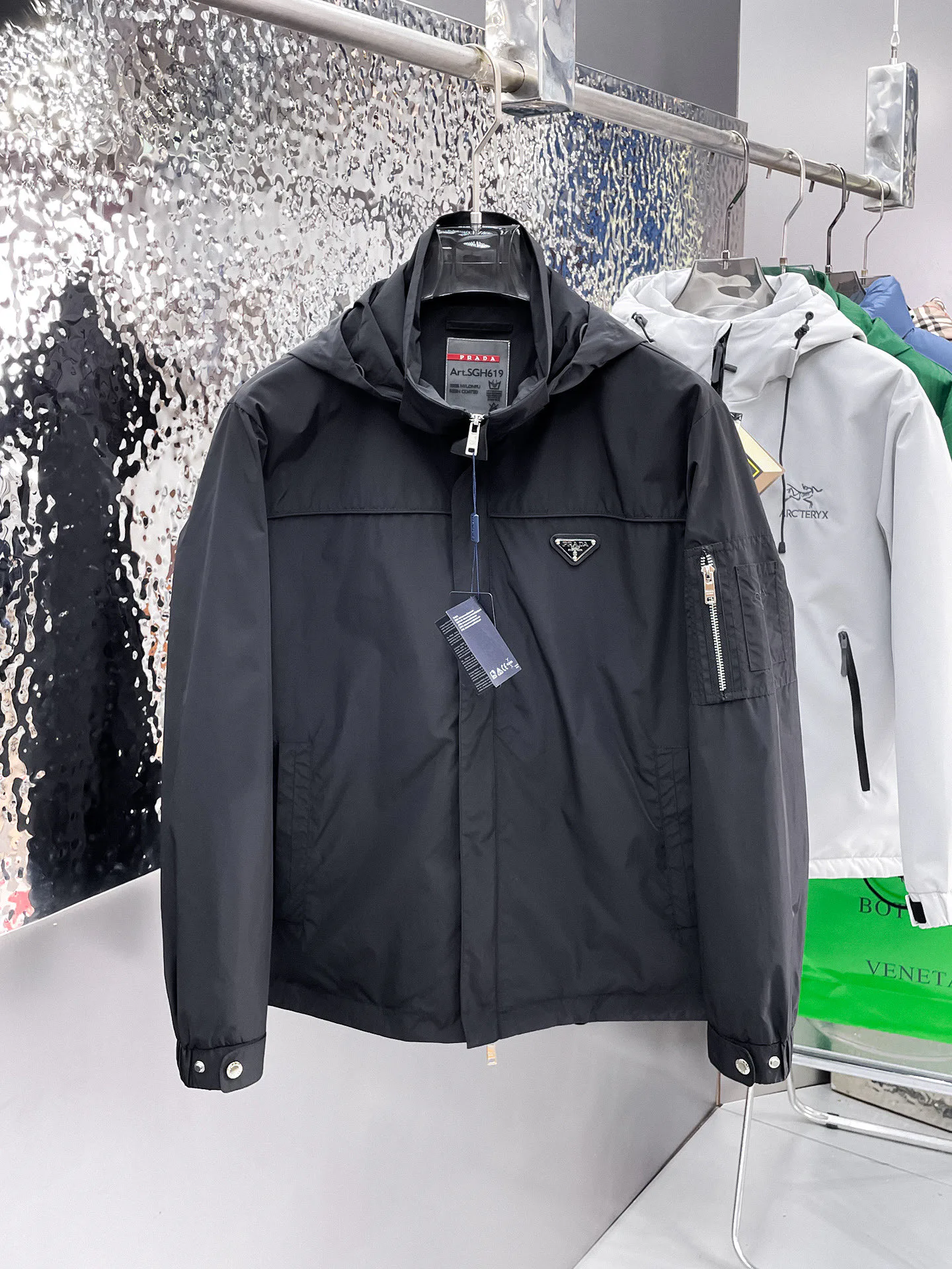 Куртки И Пуховики Мужские Prada 9352289