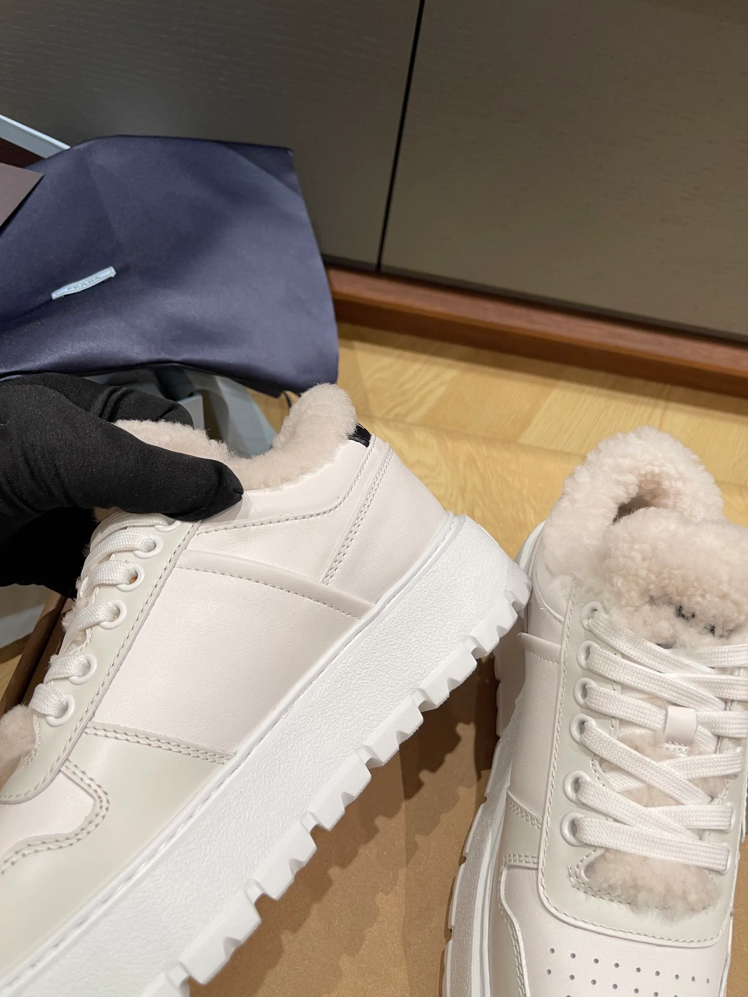 Кроссовки Женские Prada 1138305