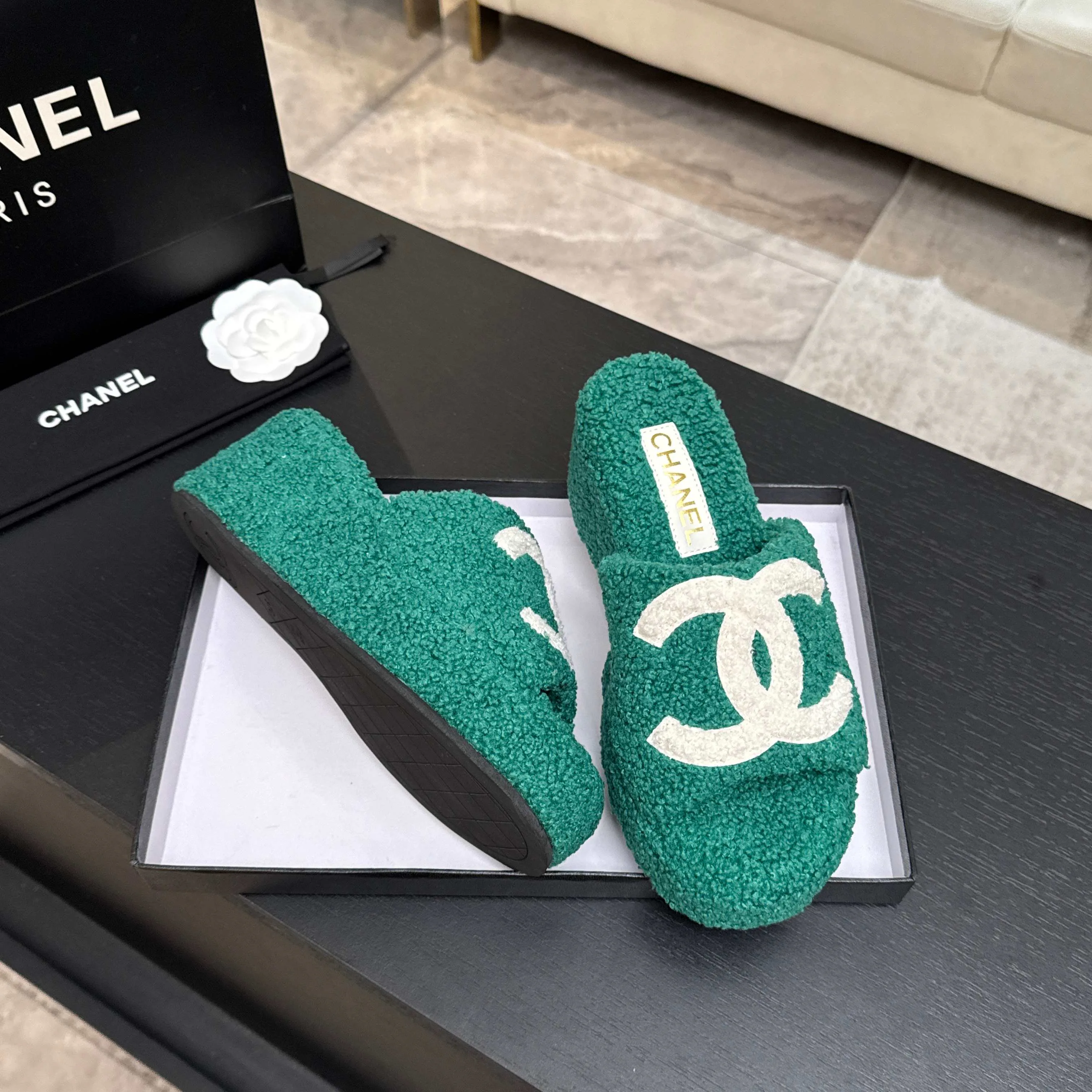 Тапочки Женские Chanel 18501001