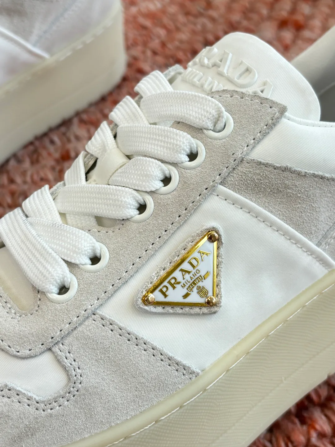 Кроссовки Женские Prada 10447002