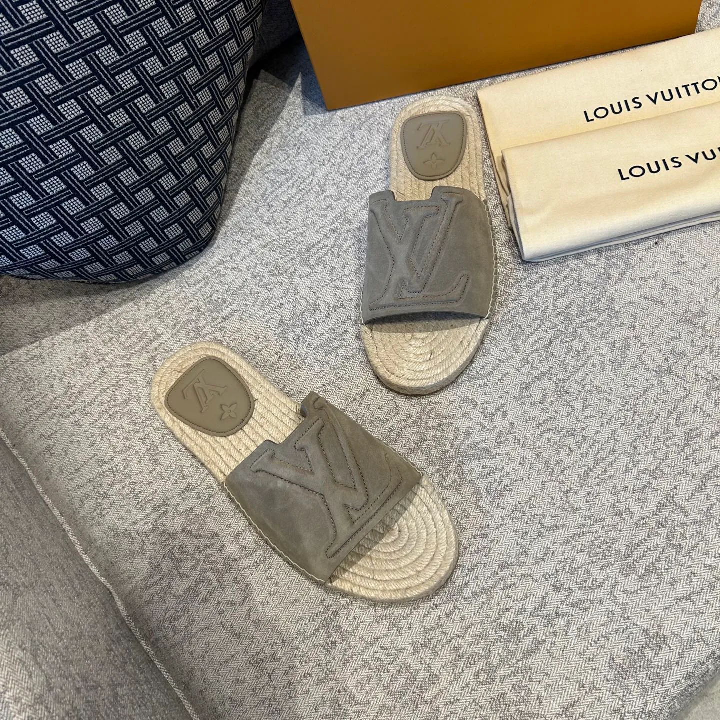 Шлепанцы Мужские Louis Vuitton 460046