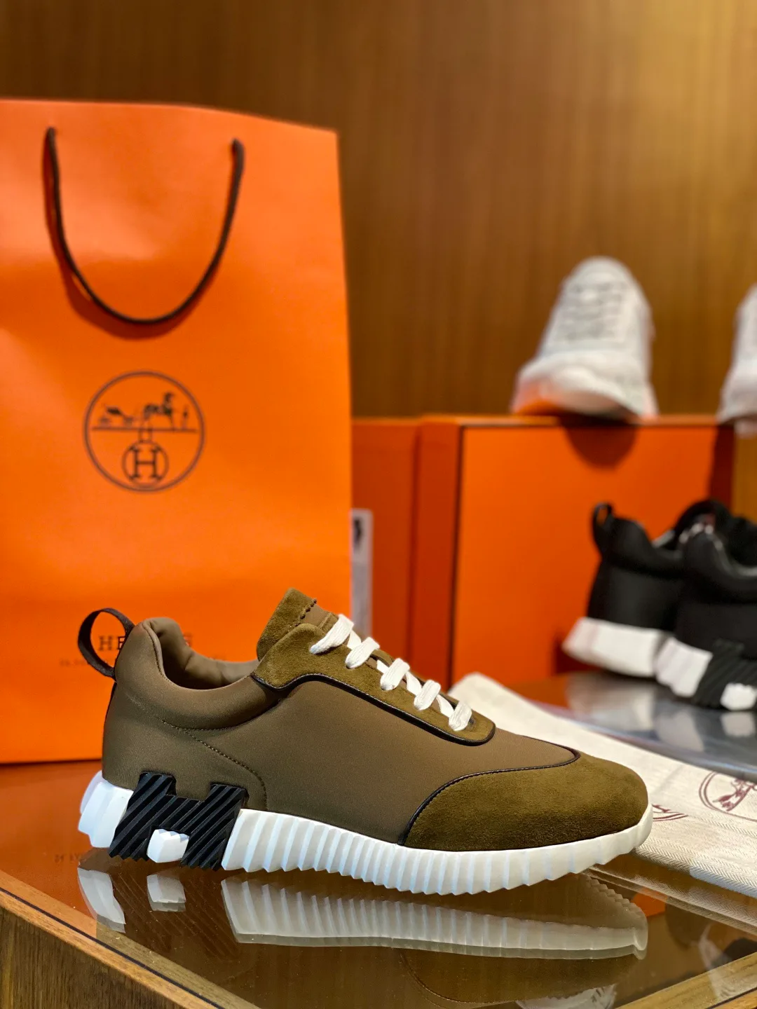 Кроссовки Женские Hermes 14118325