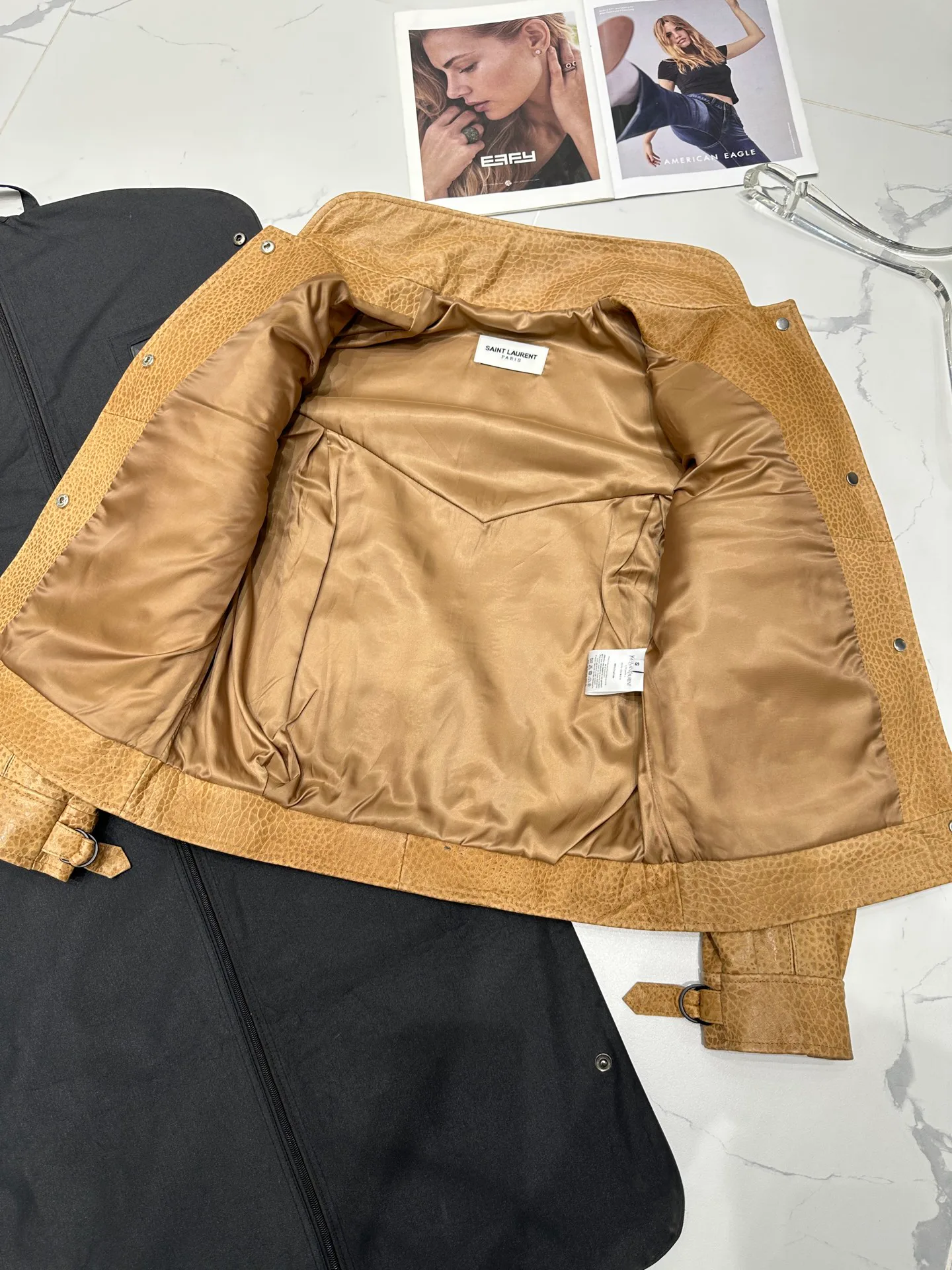 Кожаные Куртки И Дублёнки Женские Saint Laurent 11598149