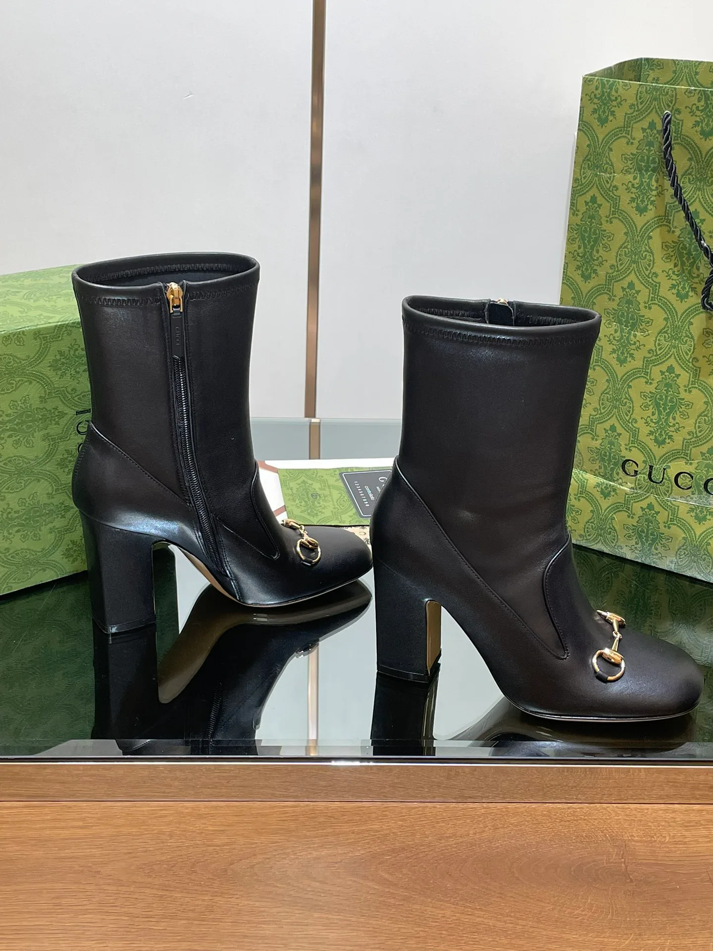 Ботильоны Женские Gucci 18083287