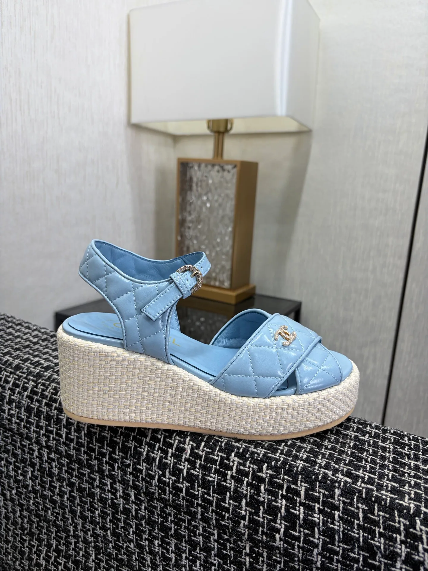 Босоножки Женские Chanel 11627890
