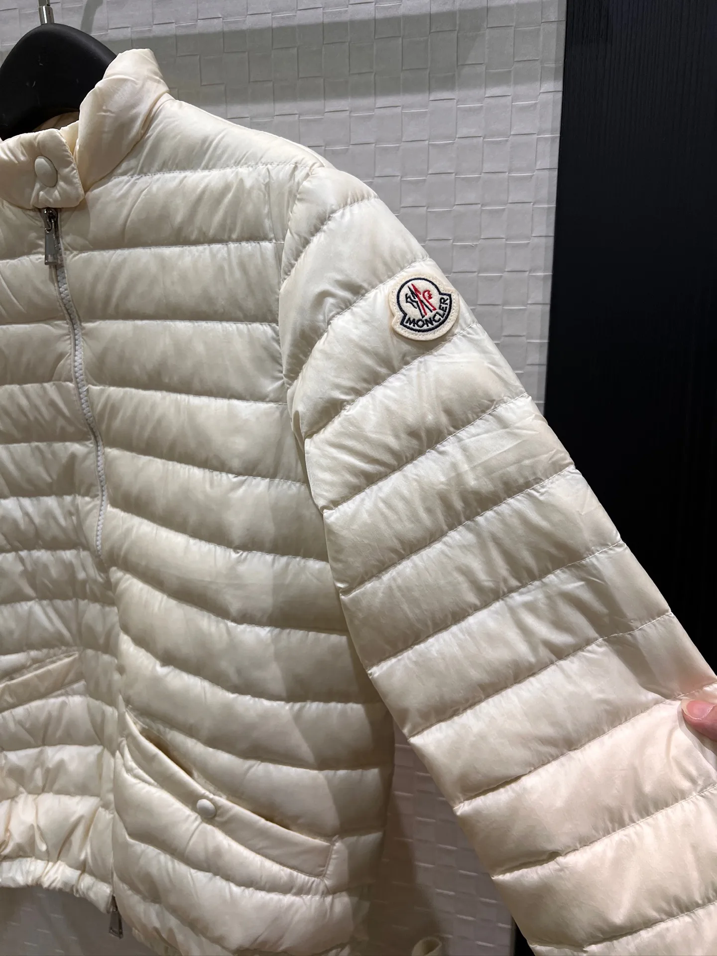 Куртки И Пуховики Женские Moncler 19484092