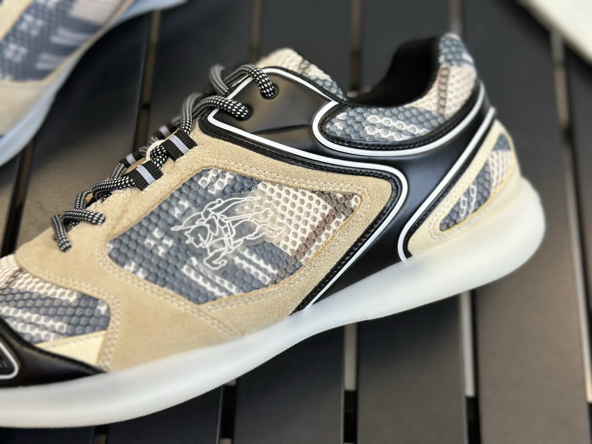 Кроссовки Мужские Burberry 17420353