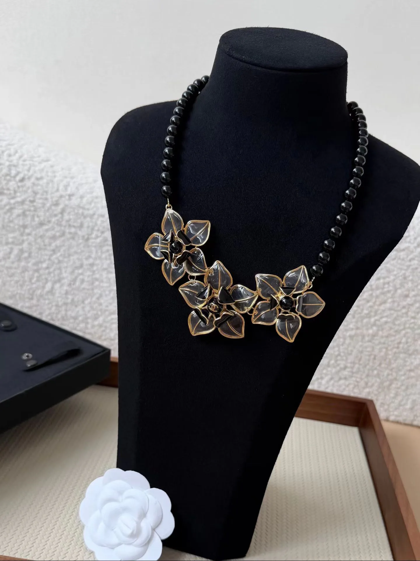 Бижутерия Chanel 18123025