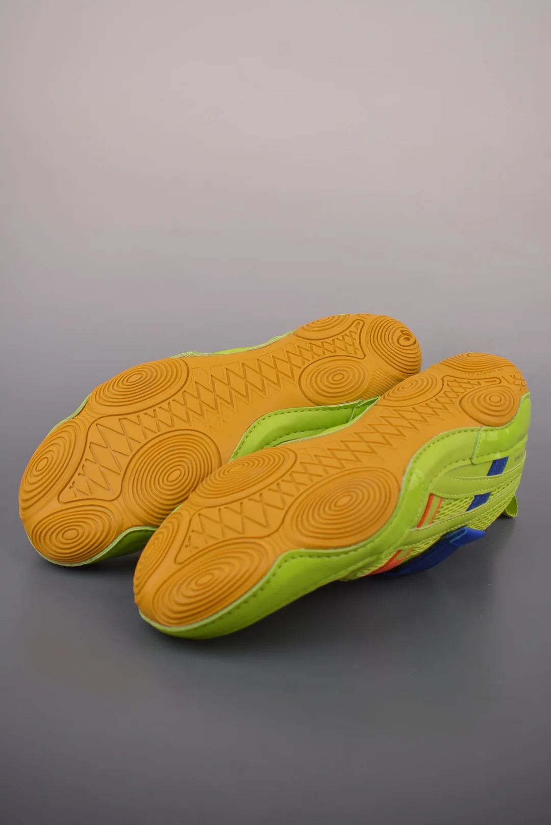 Кроссовки Женские Asics 18743885