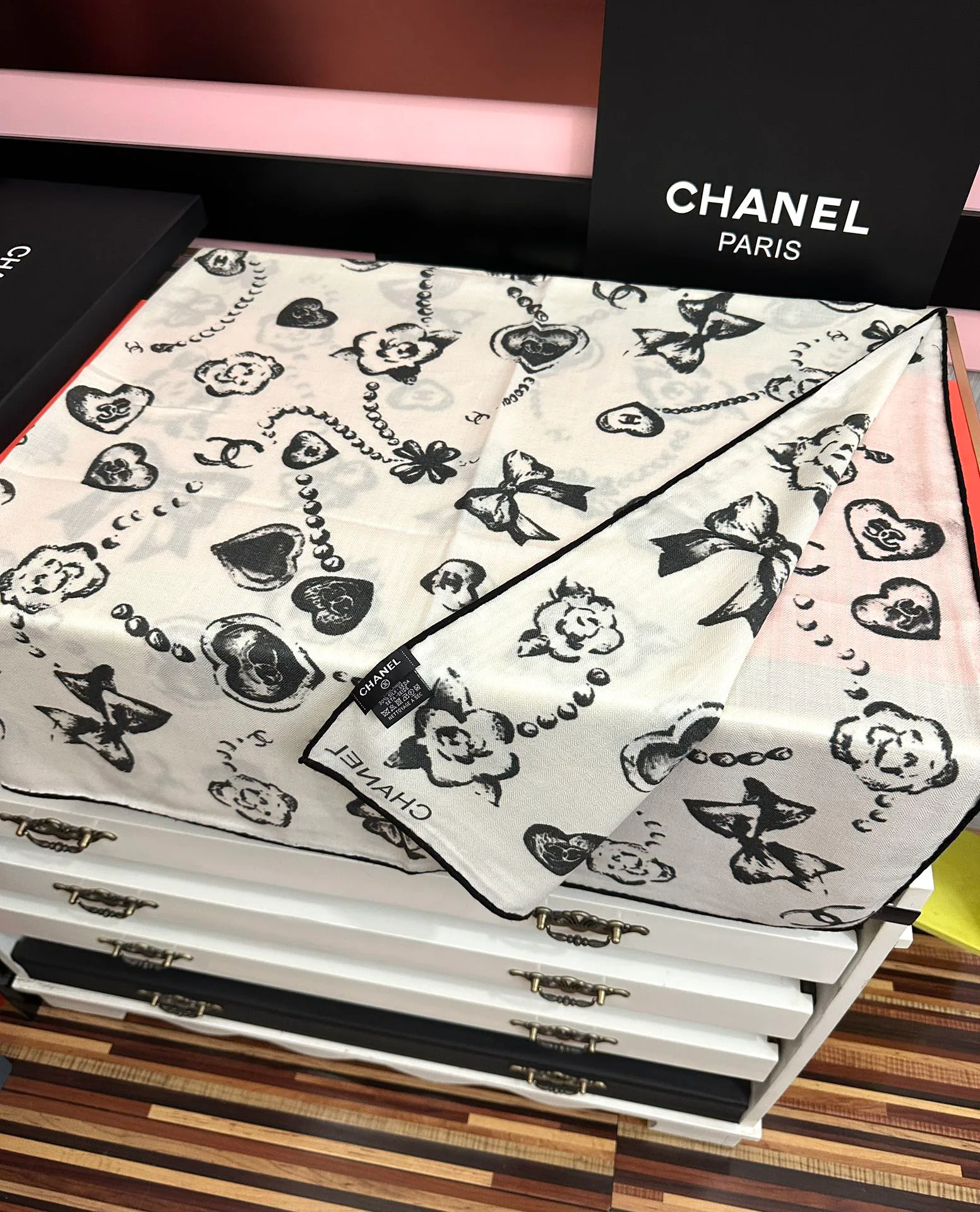 Платки Chanel 1603520