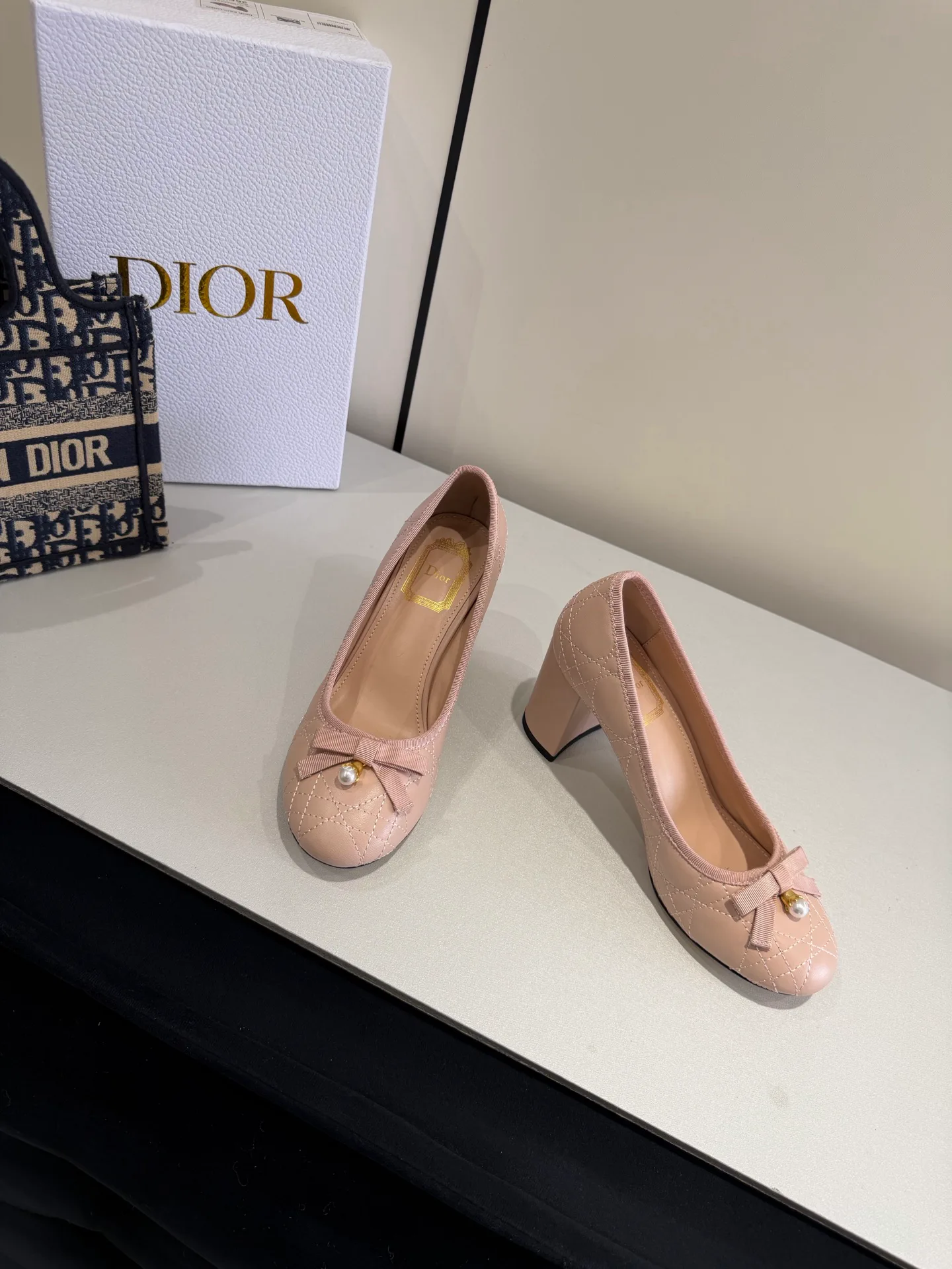 Туфли Женские Christian Dior 18369750