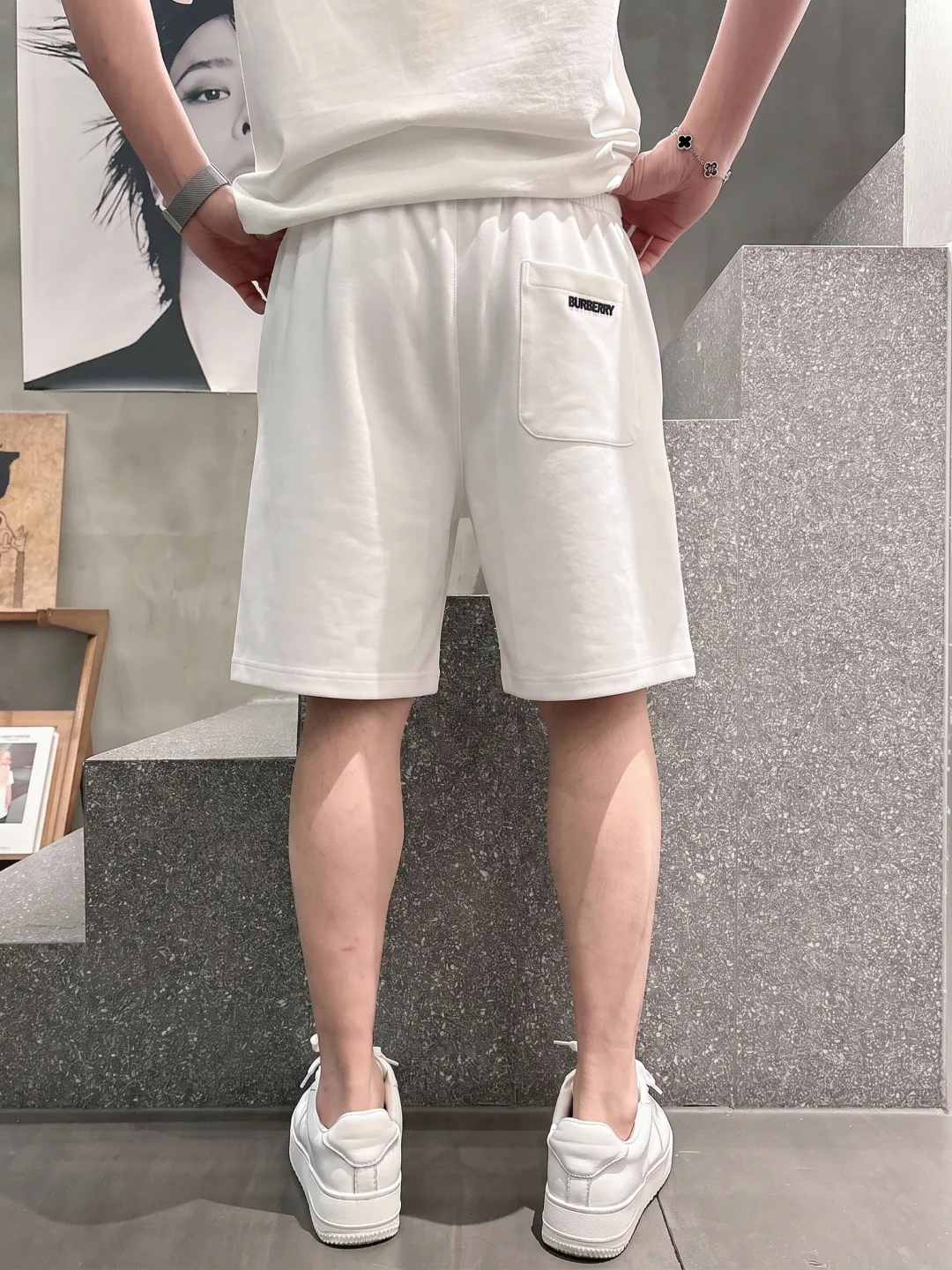 Шорты Мужские Burberry 18246591