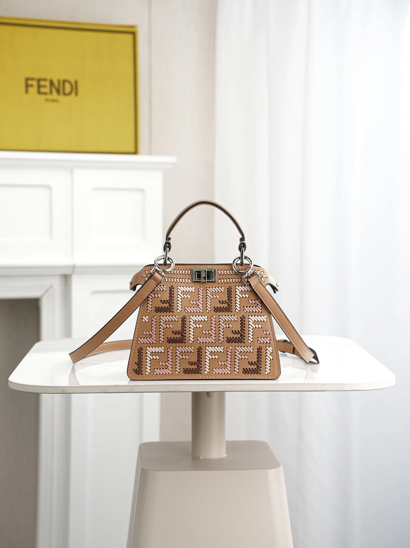 Классические Сумки Женские Fendi 18005124