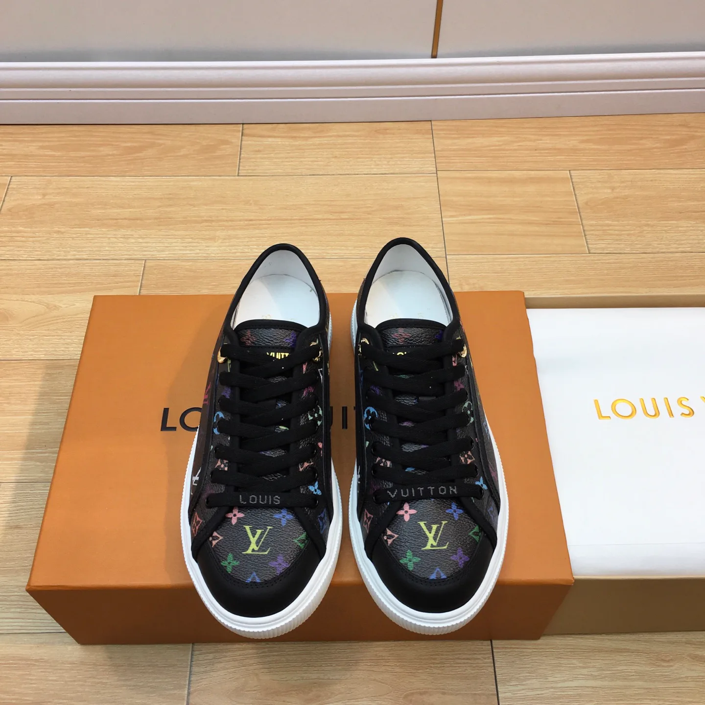 Кеды Женские Louis Vuitton 2300157