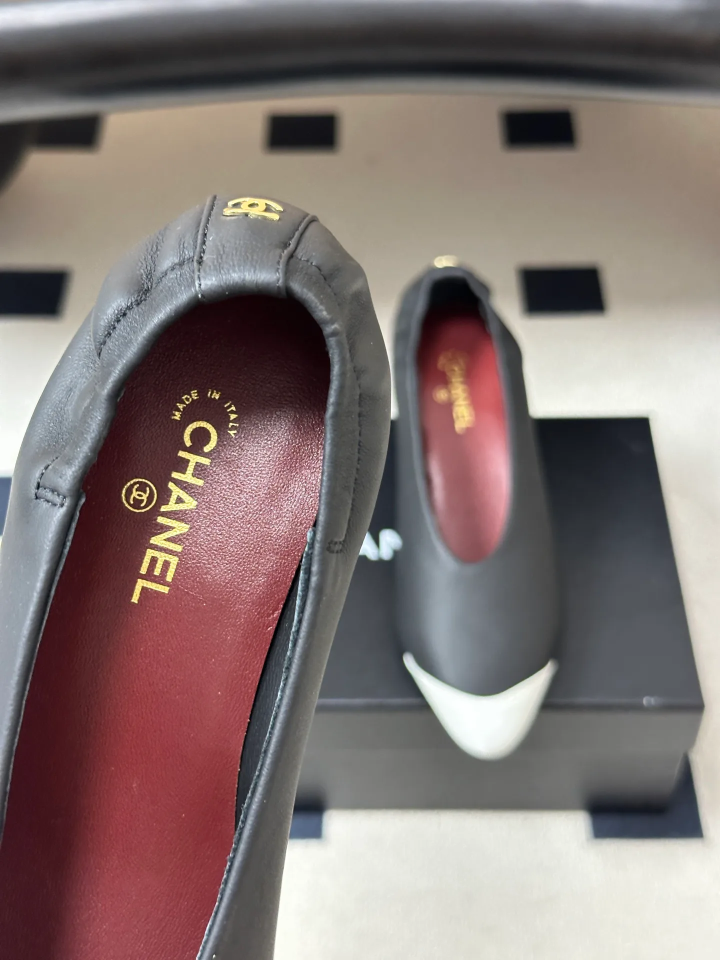 Туфли Женские Chanel 18049187
