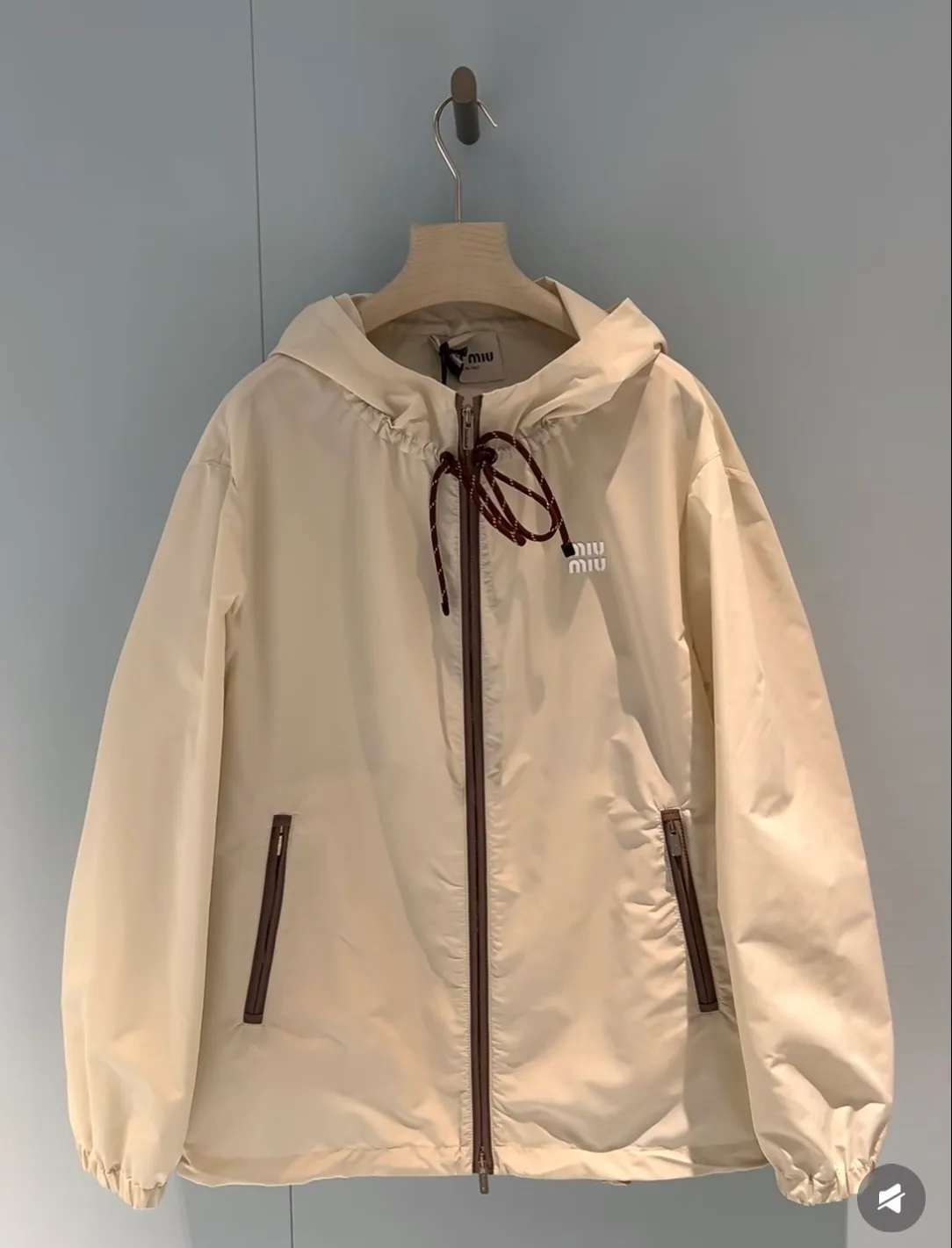 Куртки И Пуховики Женские Miu Miu 11634086