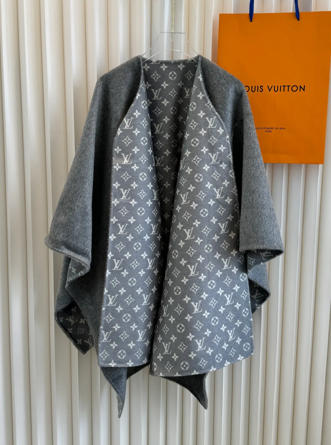 Пальто Женские Louis Vuitton 20053420