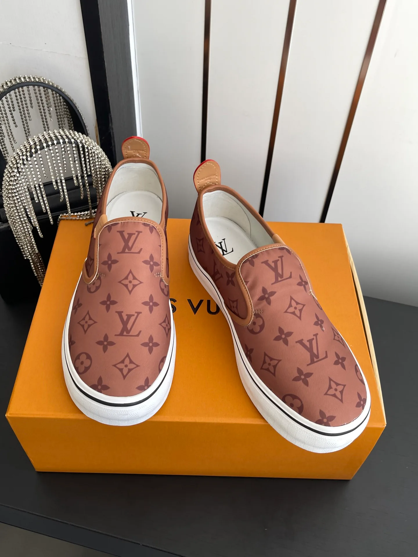 Кроссовки Мужские Louis Vuitton 17908527