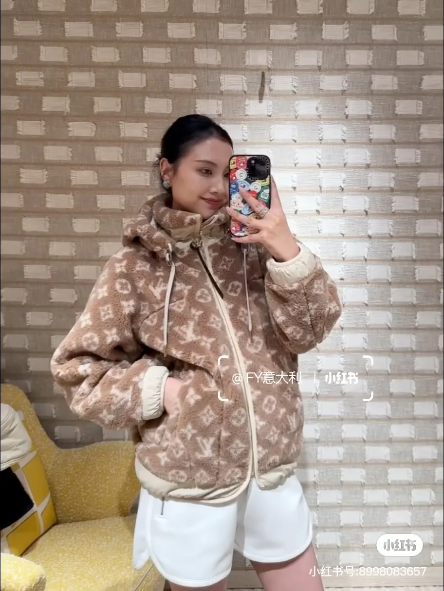 Куртки И Пуховики Женские Louis Vuitton 678866