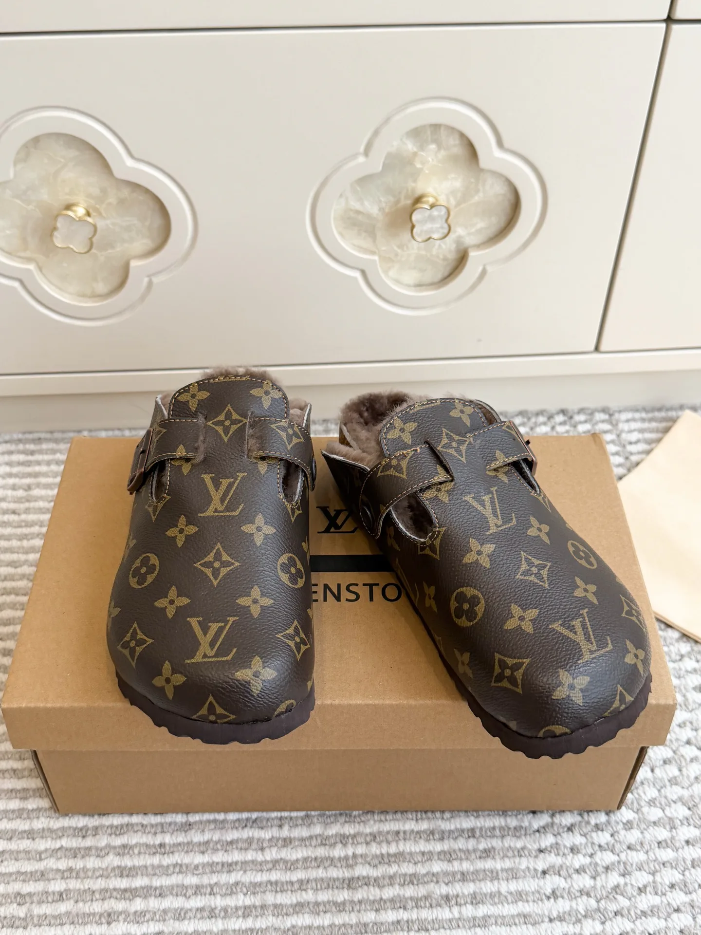 Мюли И Сабо Женские Louis Vuitton 19717239