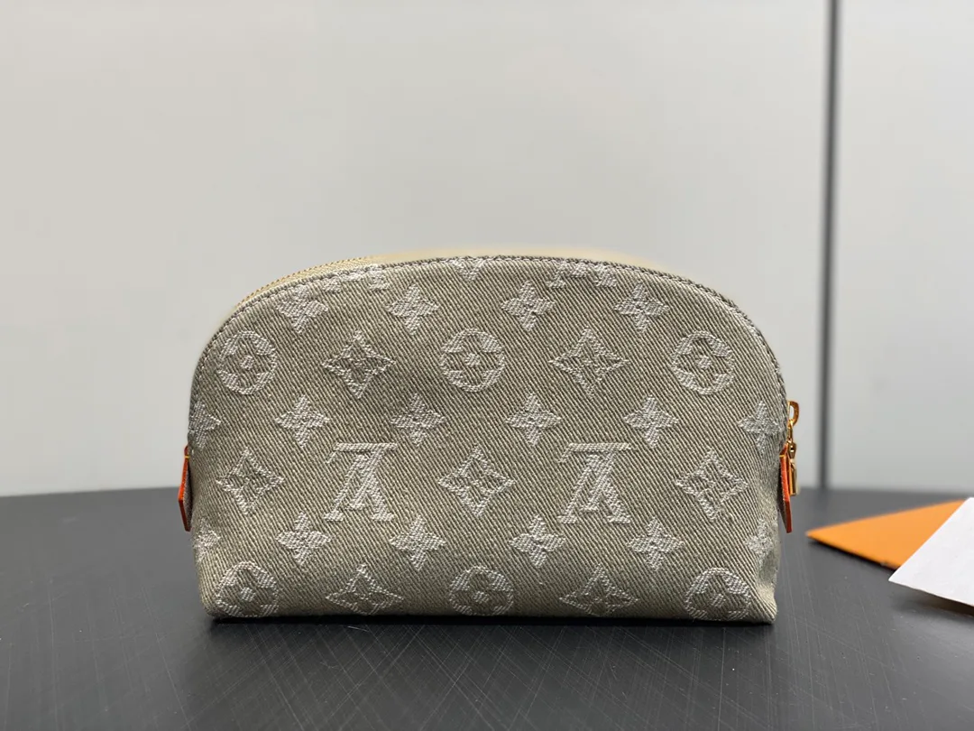 Клатчи Женские Louis Vuitton 11778085