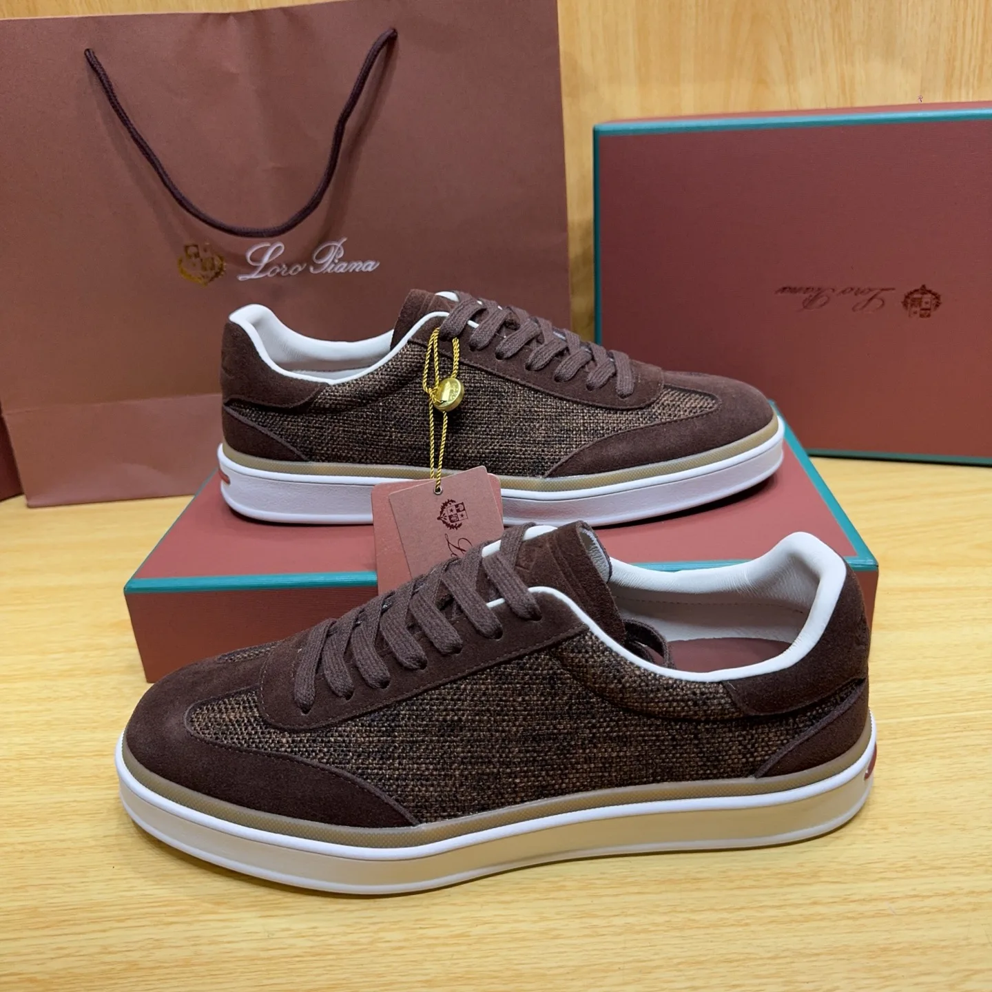 Кроссовки Женские Loro Piana 18263647