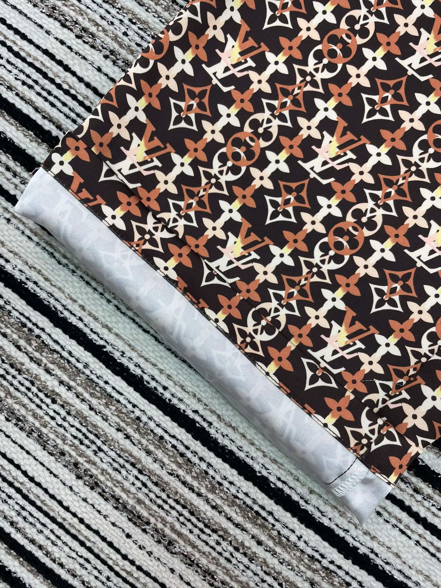 Брюки Женские Louis Vuitton 10035725