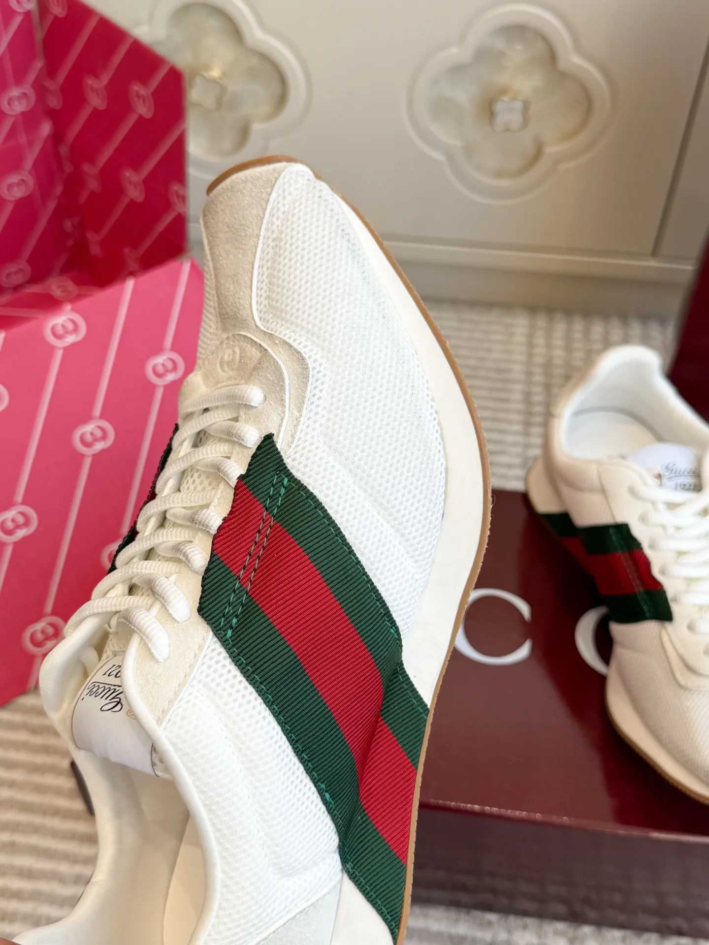 Кроссовки Женские Gucci 19301581