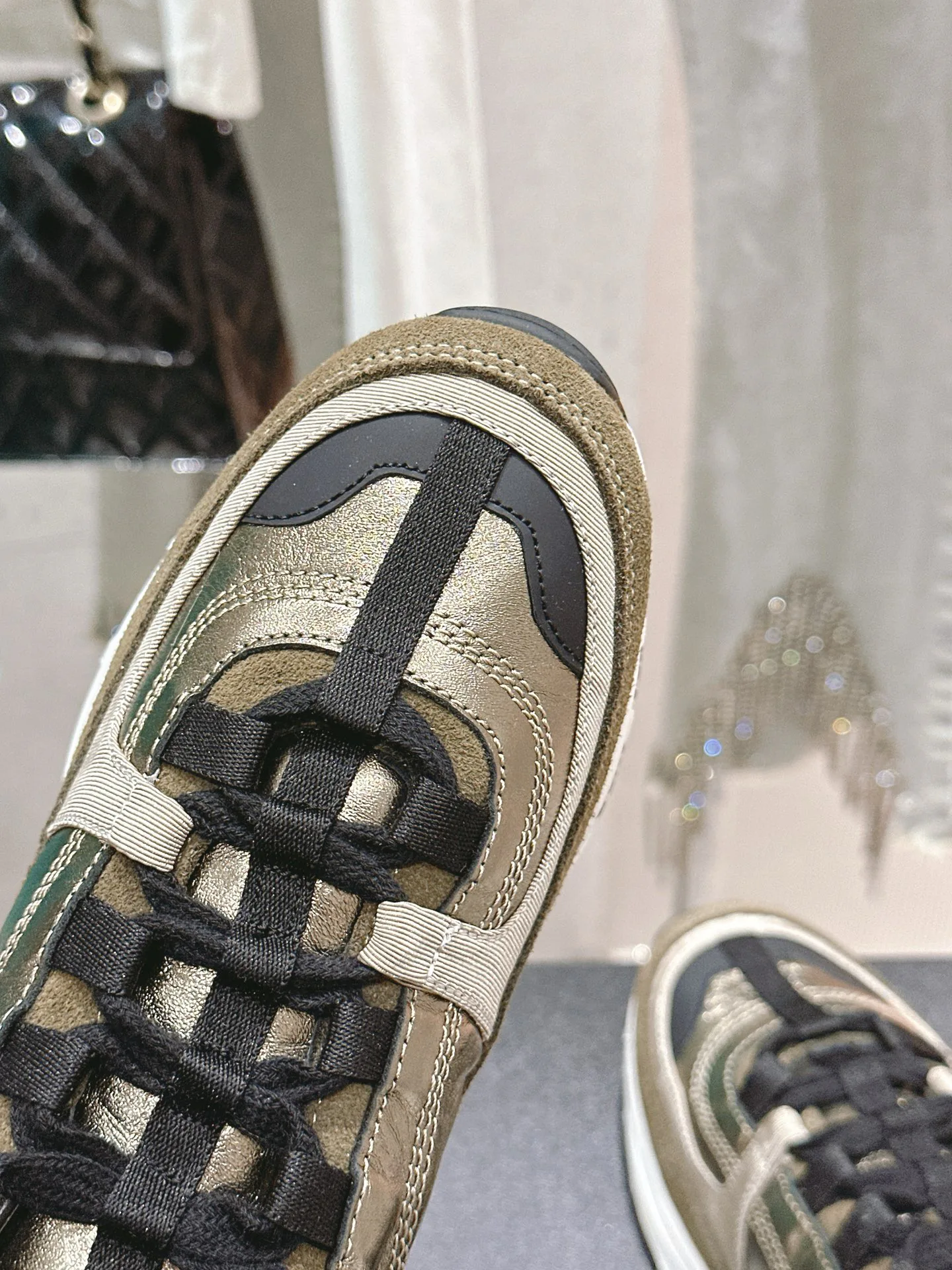Кроссовки Женские Chanel 11405149