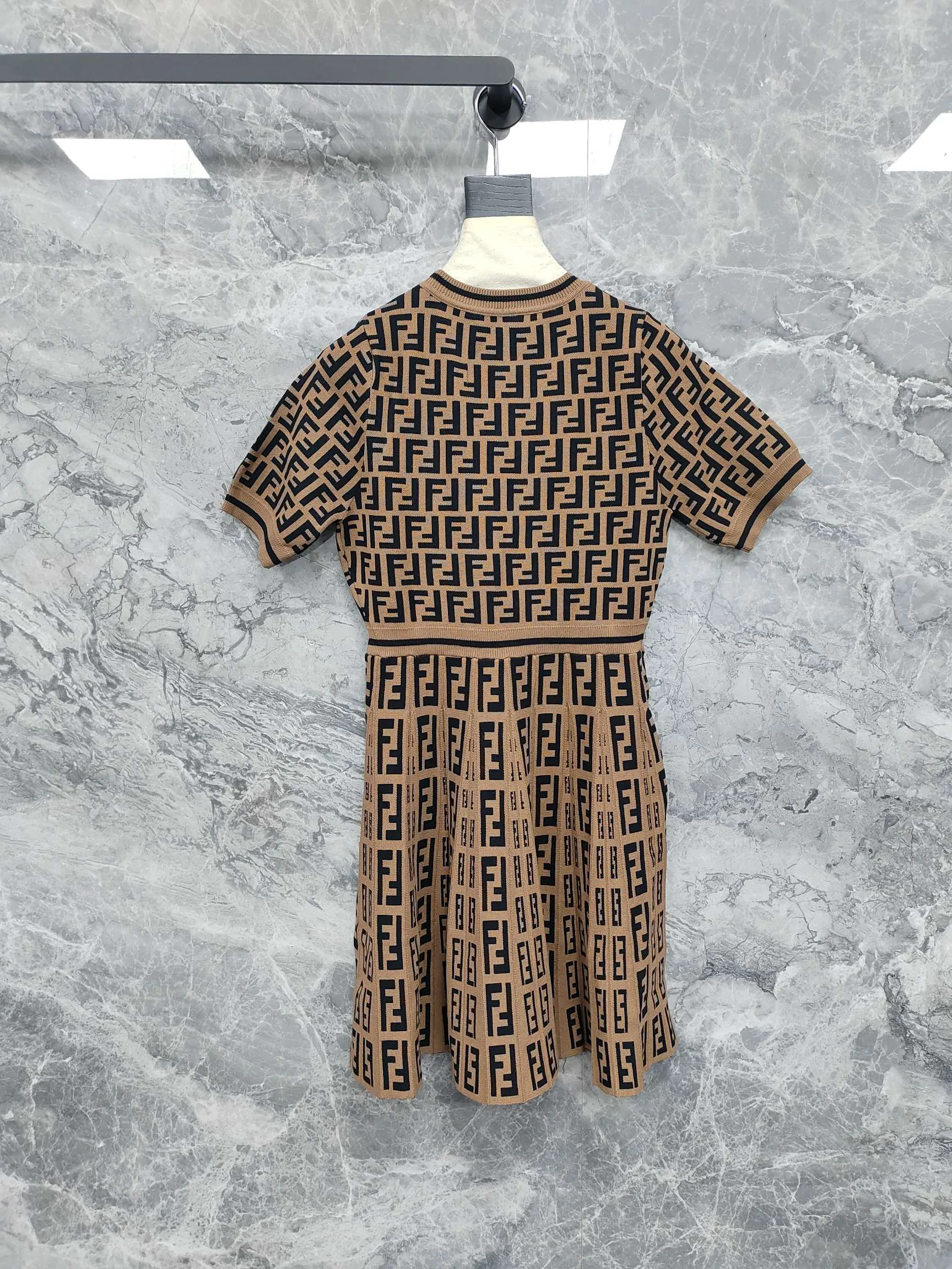 Платья Женские Fendi 18743537