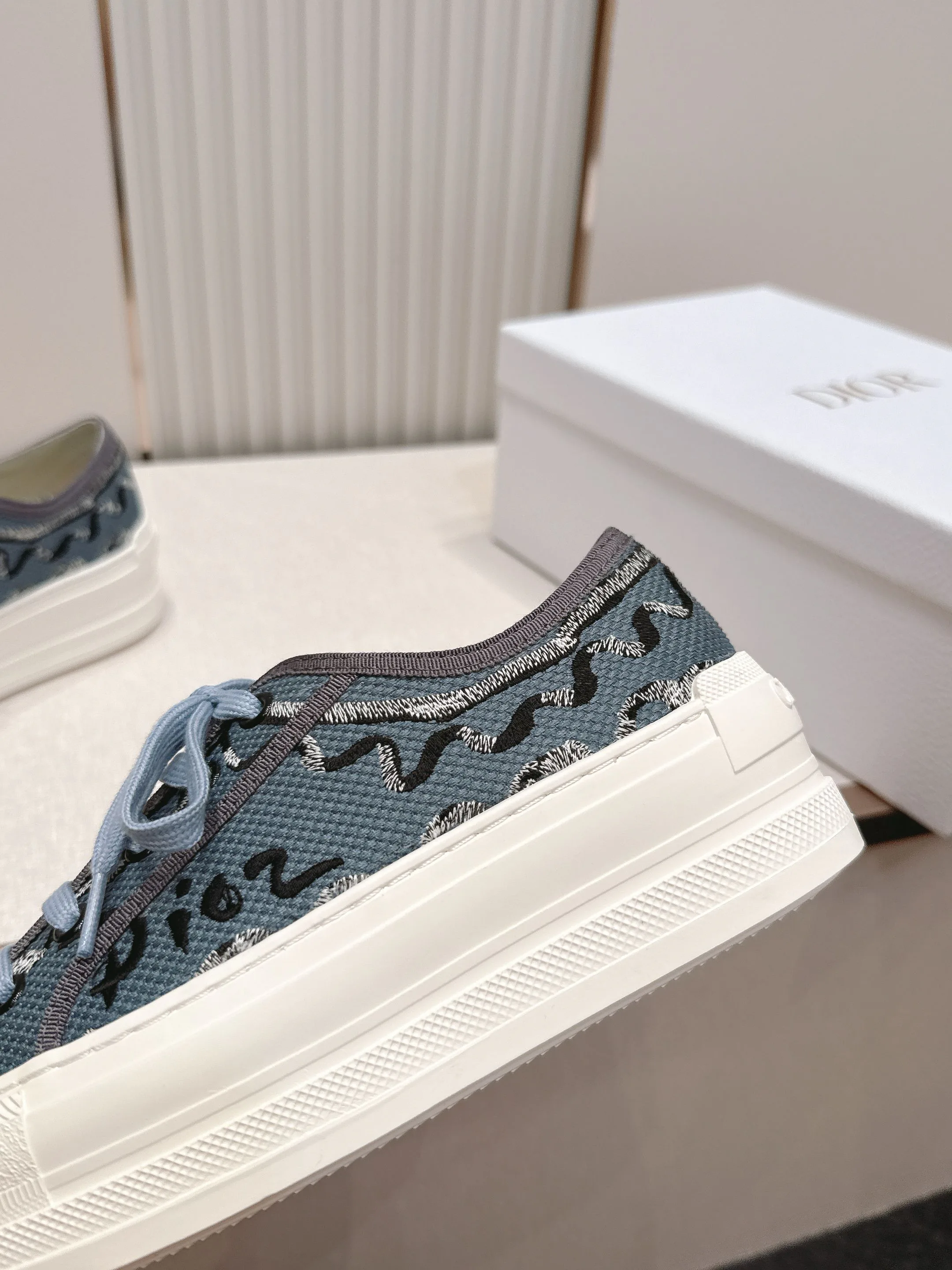 Кроссовки Женские Christian Dior 17411427