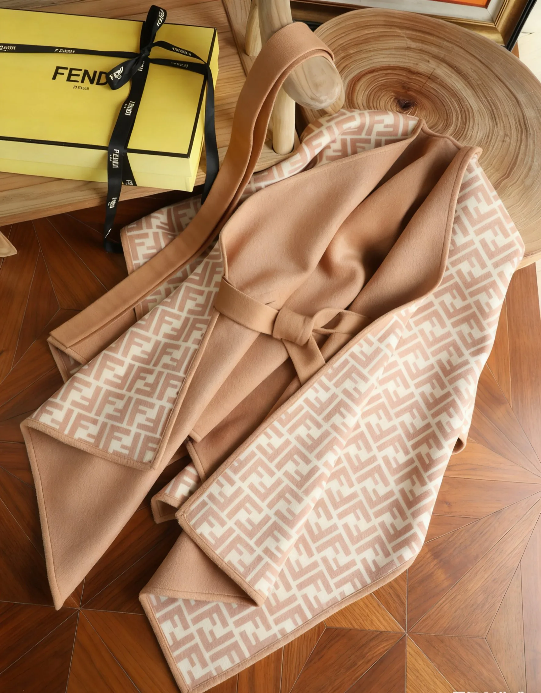 Пальто Женские Fendi 19313917