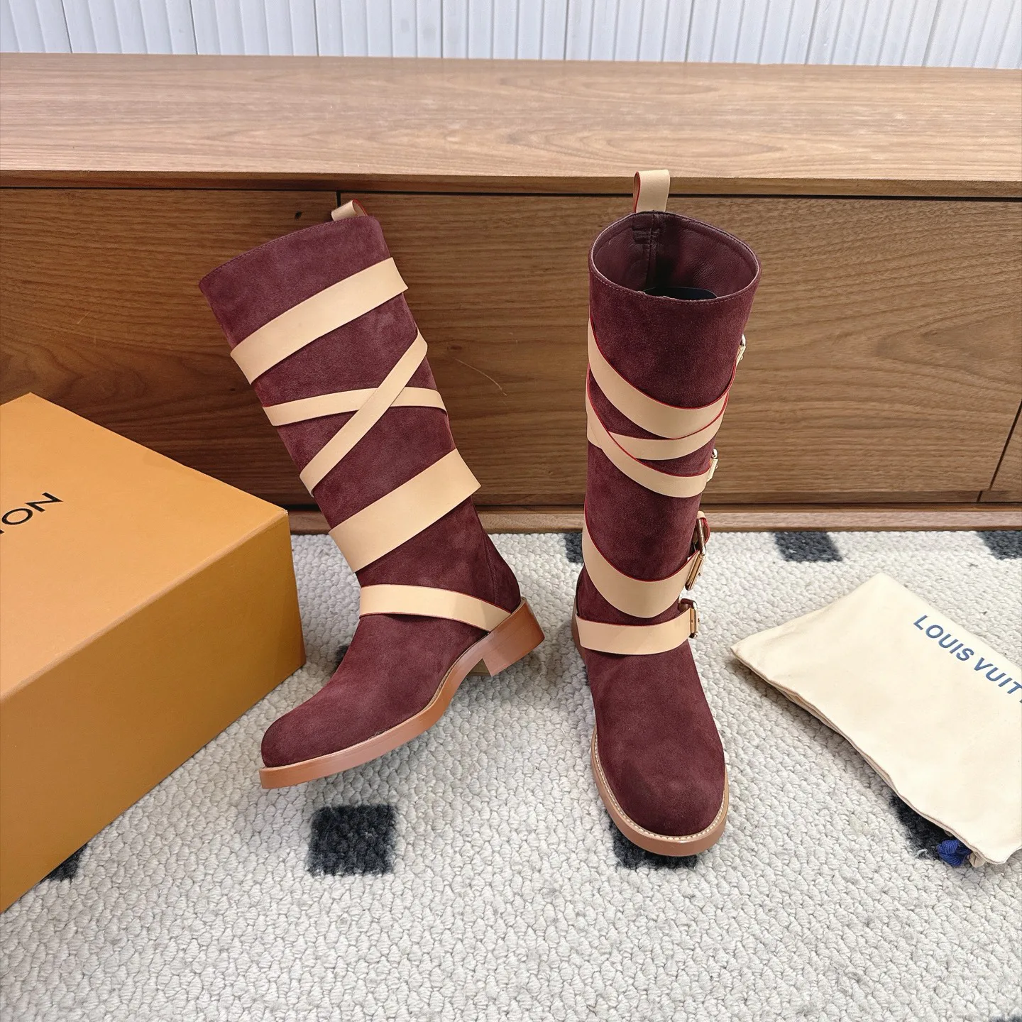 Ботинки Женские Louis Vuitton 18025524