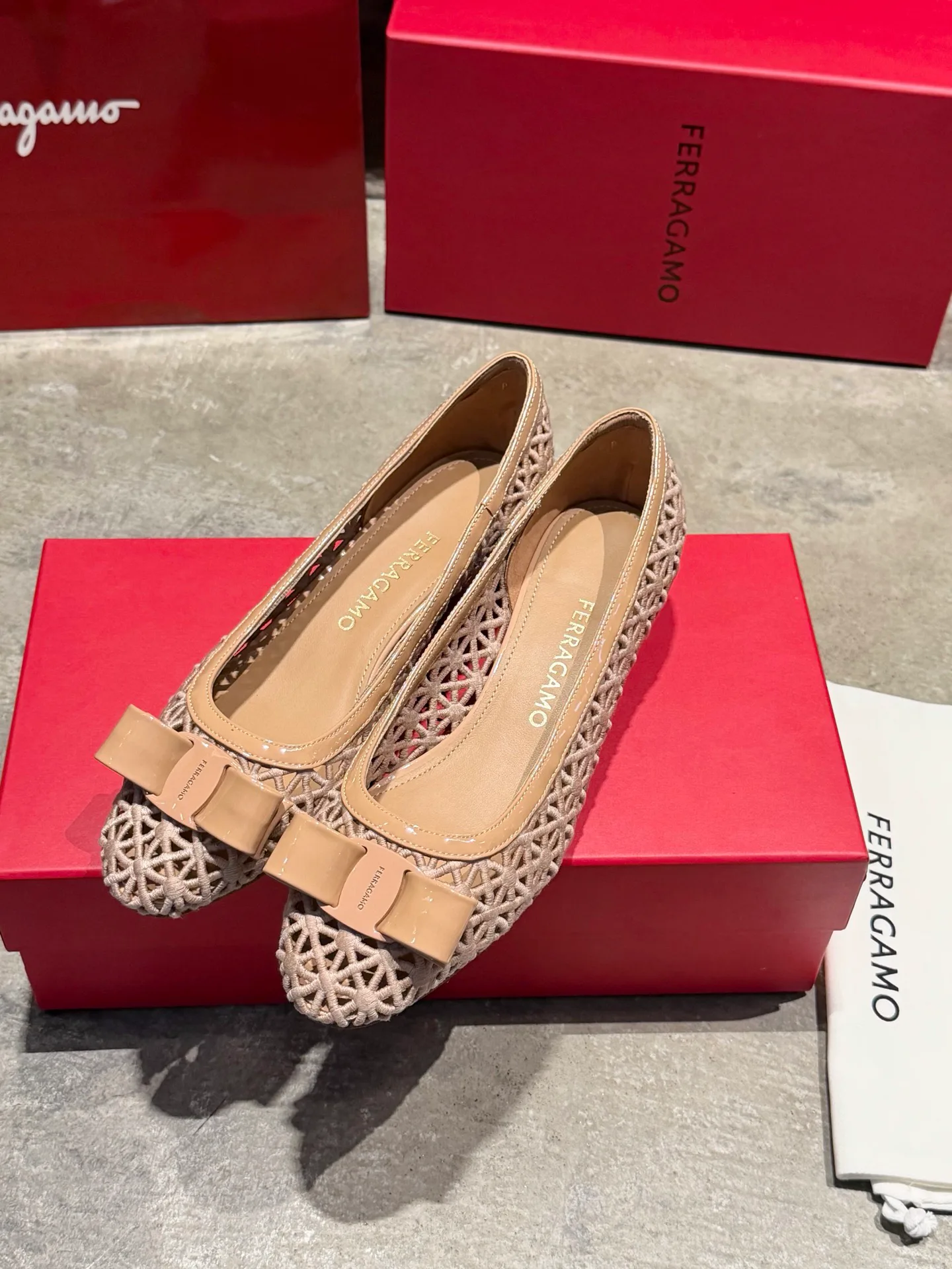 Туфли Женские Salvatore Ferragamo 17642582