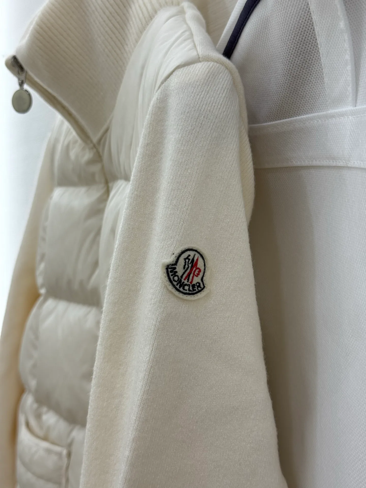 Куртки И Пуховики Женские Moncler 18825208