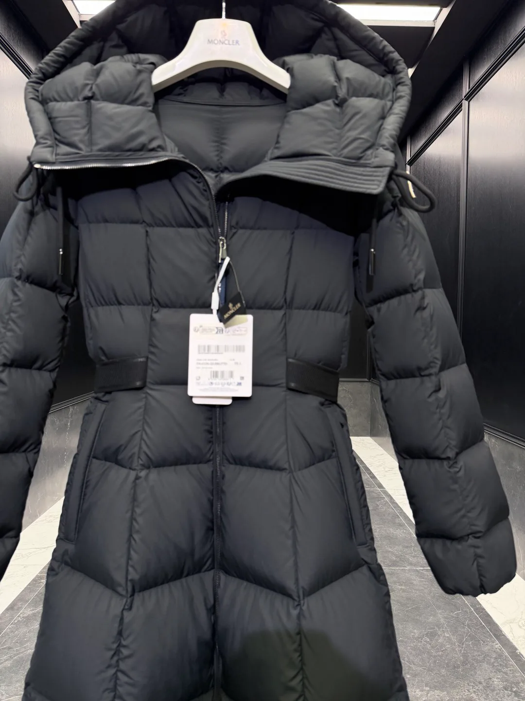 Куртки И Пуховики Женские Moncler 19080357