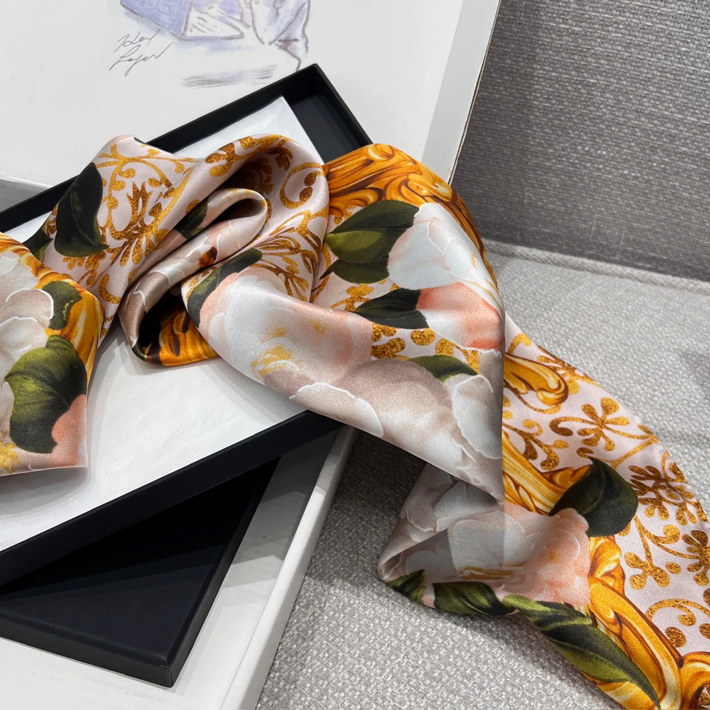 Платки Chanel 10807033