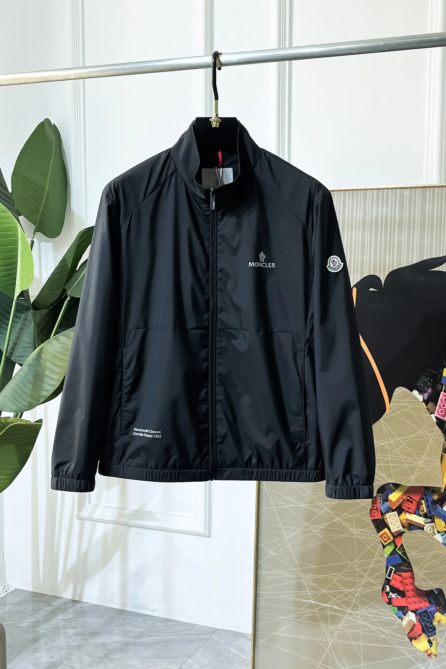 Куртки И Пуховики Мужские Moncler 11222586