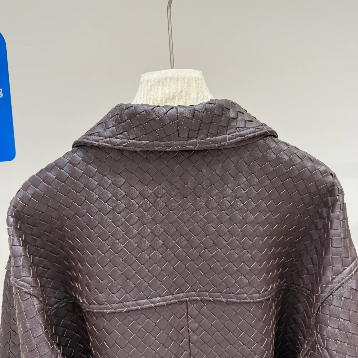 Кожаные Куртки И Дублёнки Женские Bottega Veneta 18601778