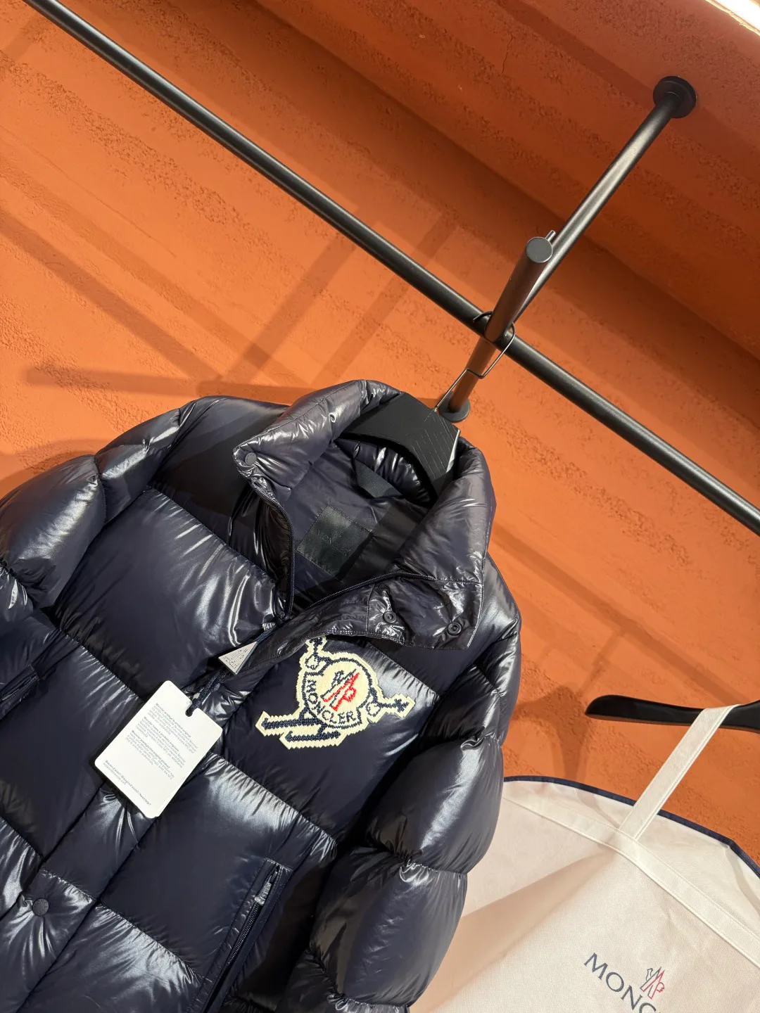 Куртки И Пуховики Мужские Moncler 18237493