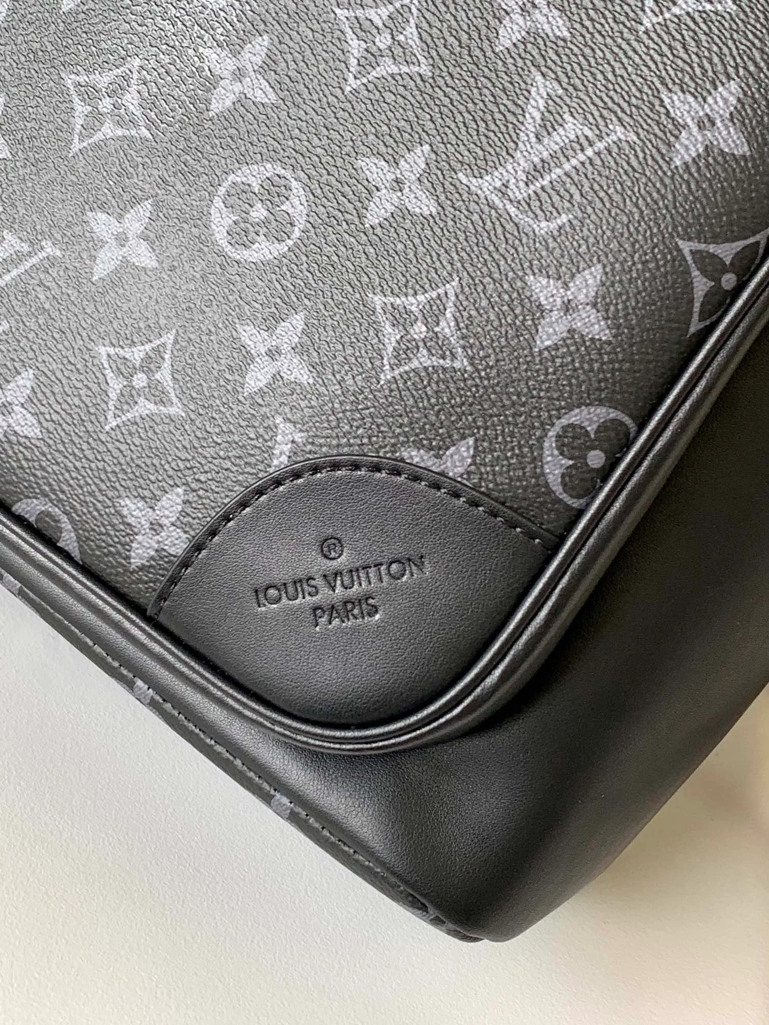 Рюкзаки Мужские Louis Vuitton 18412638
