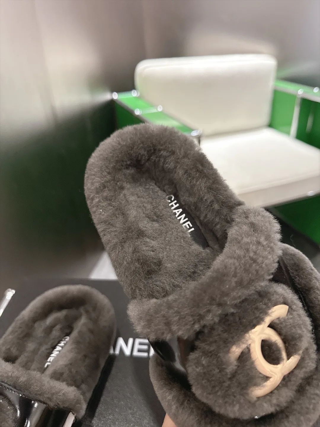 Тапочки Женские Chanel 17926704