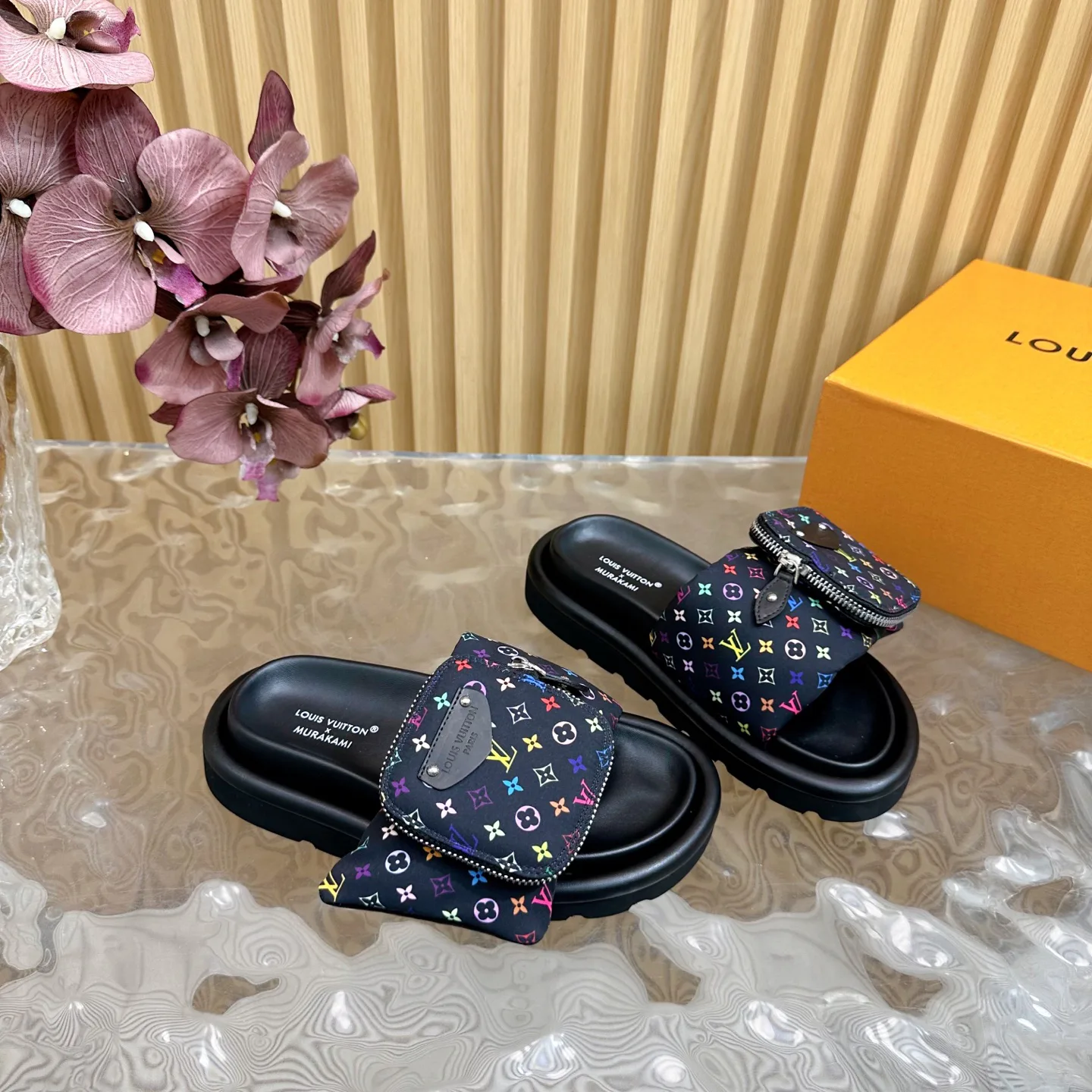 Шлепанцы Женские Louis Vuitton 2023