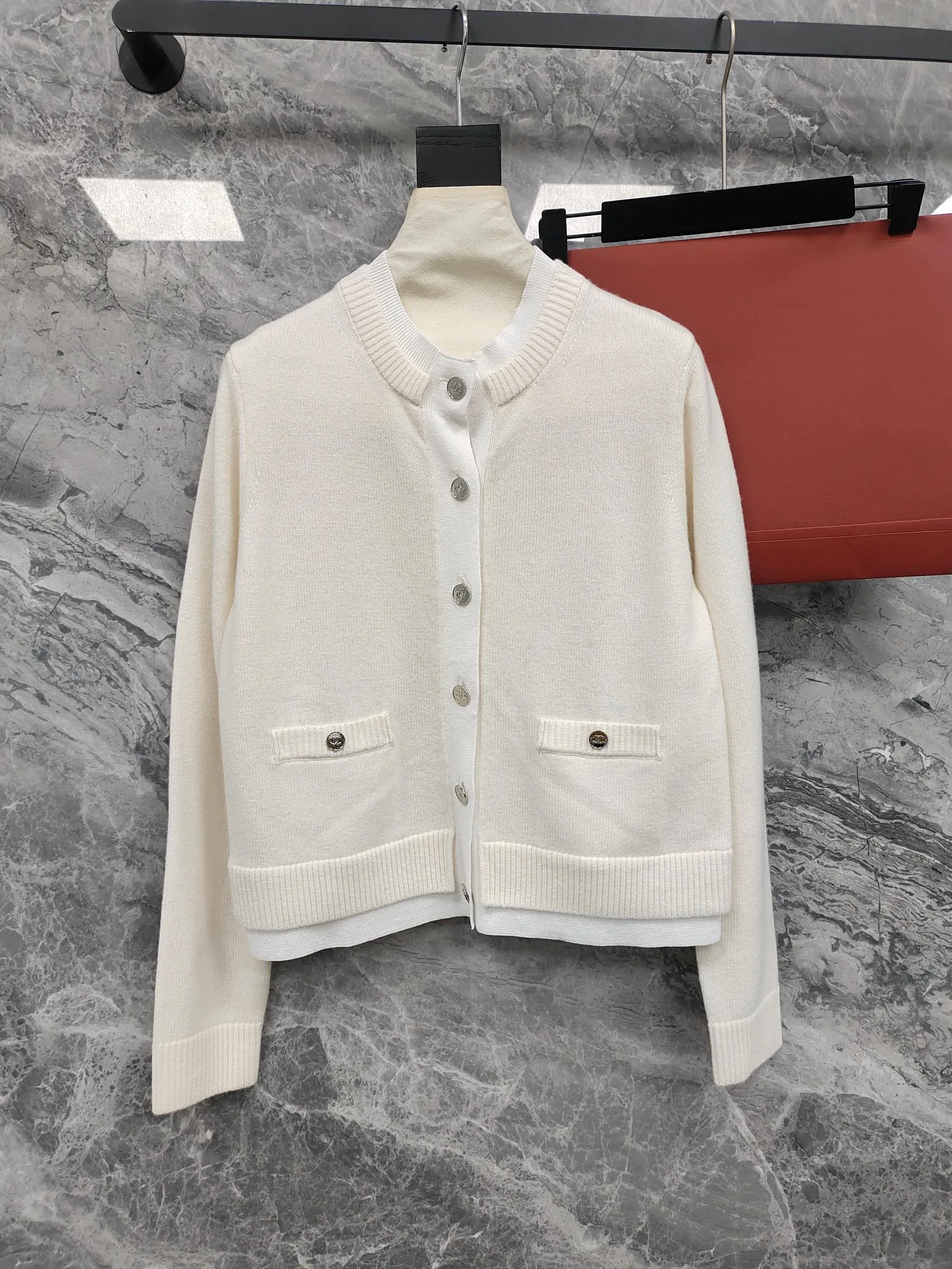 Жакеты Женские Chanel 11550221