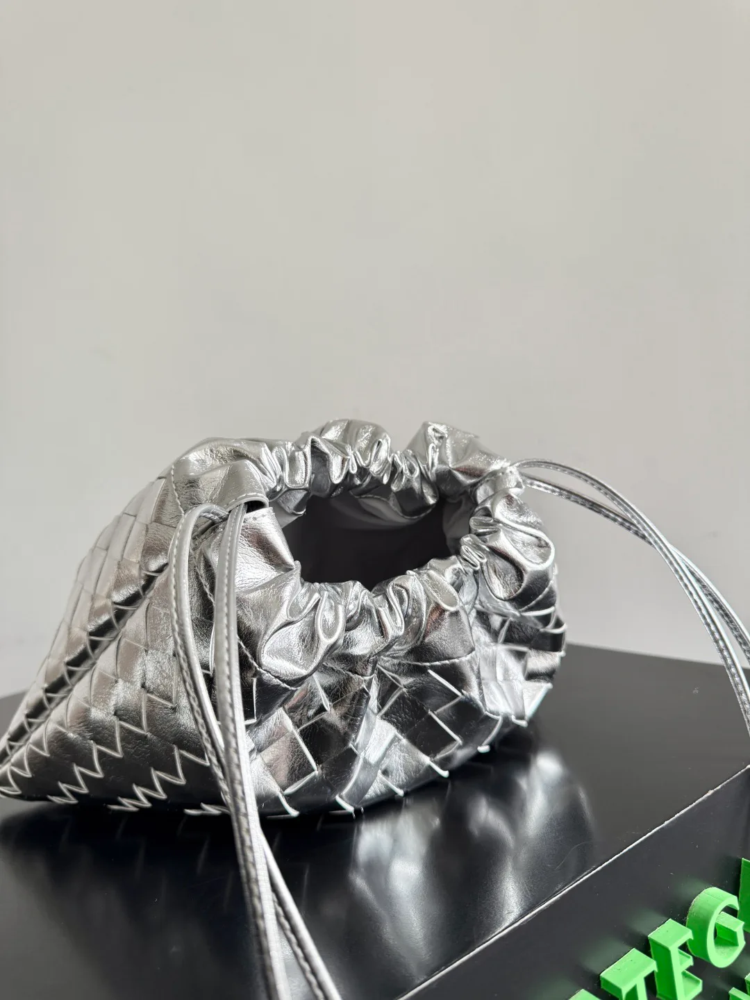 Сумки На Ремне Женские Bottega Veneta 11255429